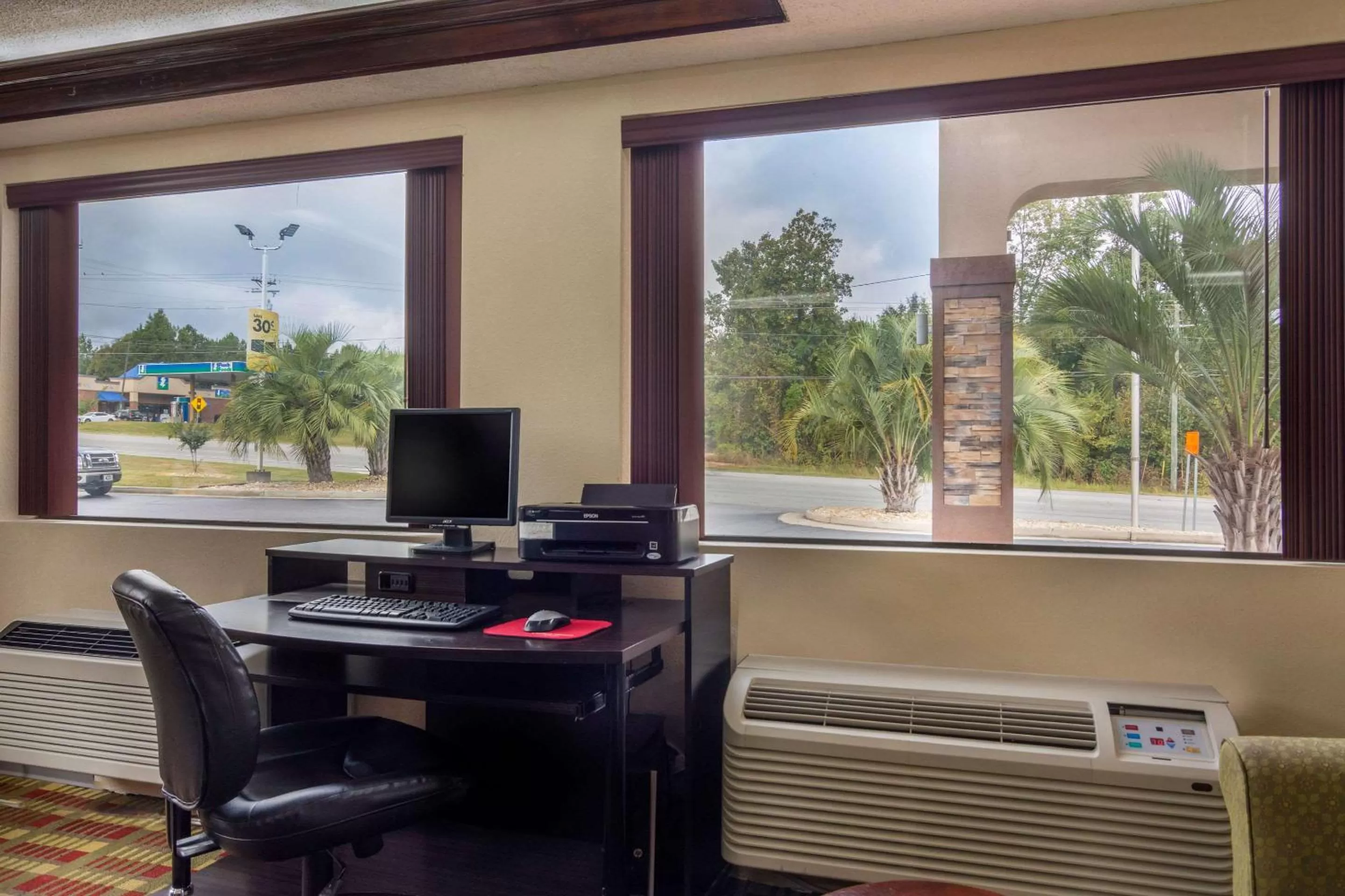 Business facilities in Econo Lodge Byron - Warner Robins