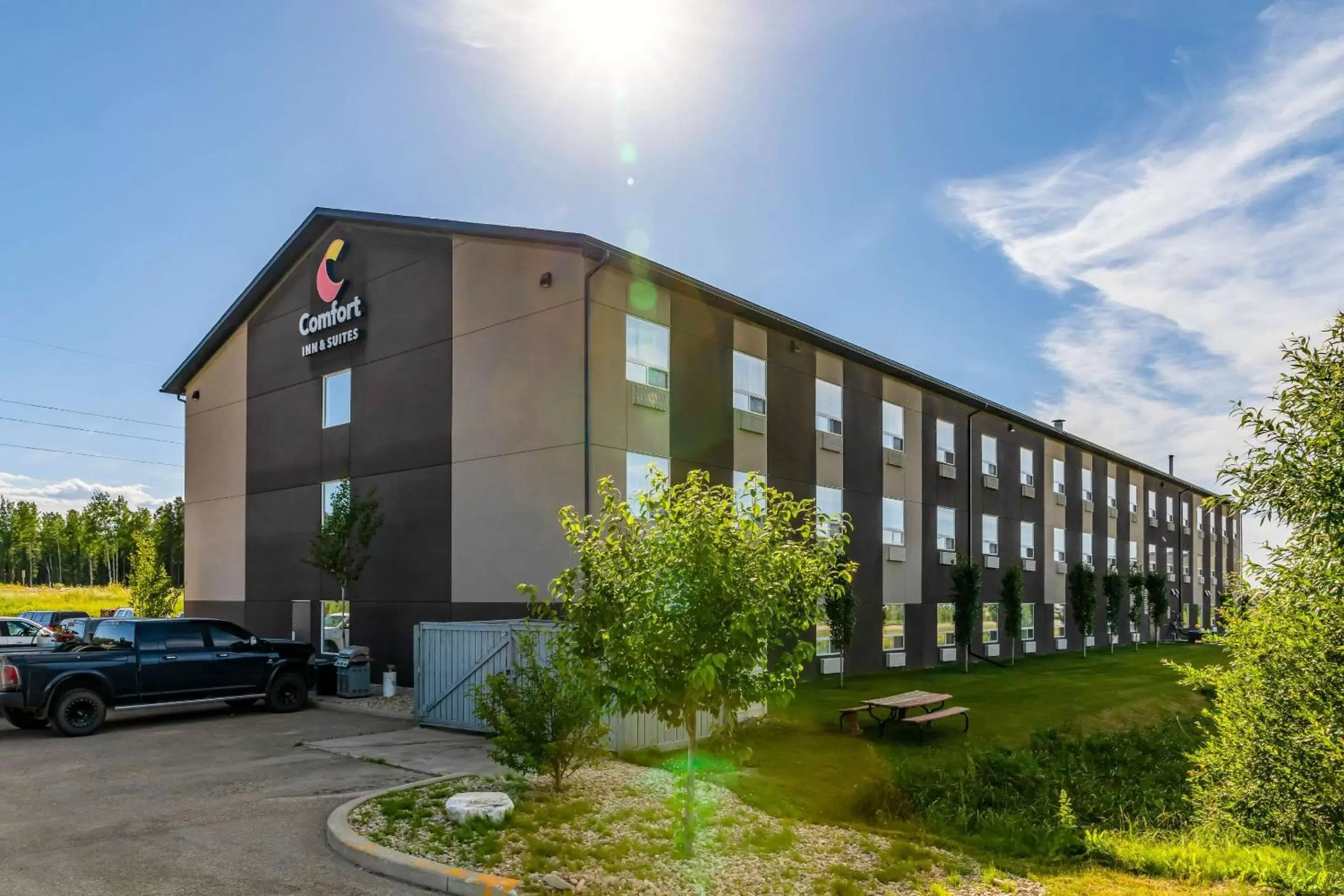 Property Building in Comfort Inn & Suites