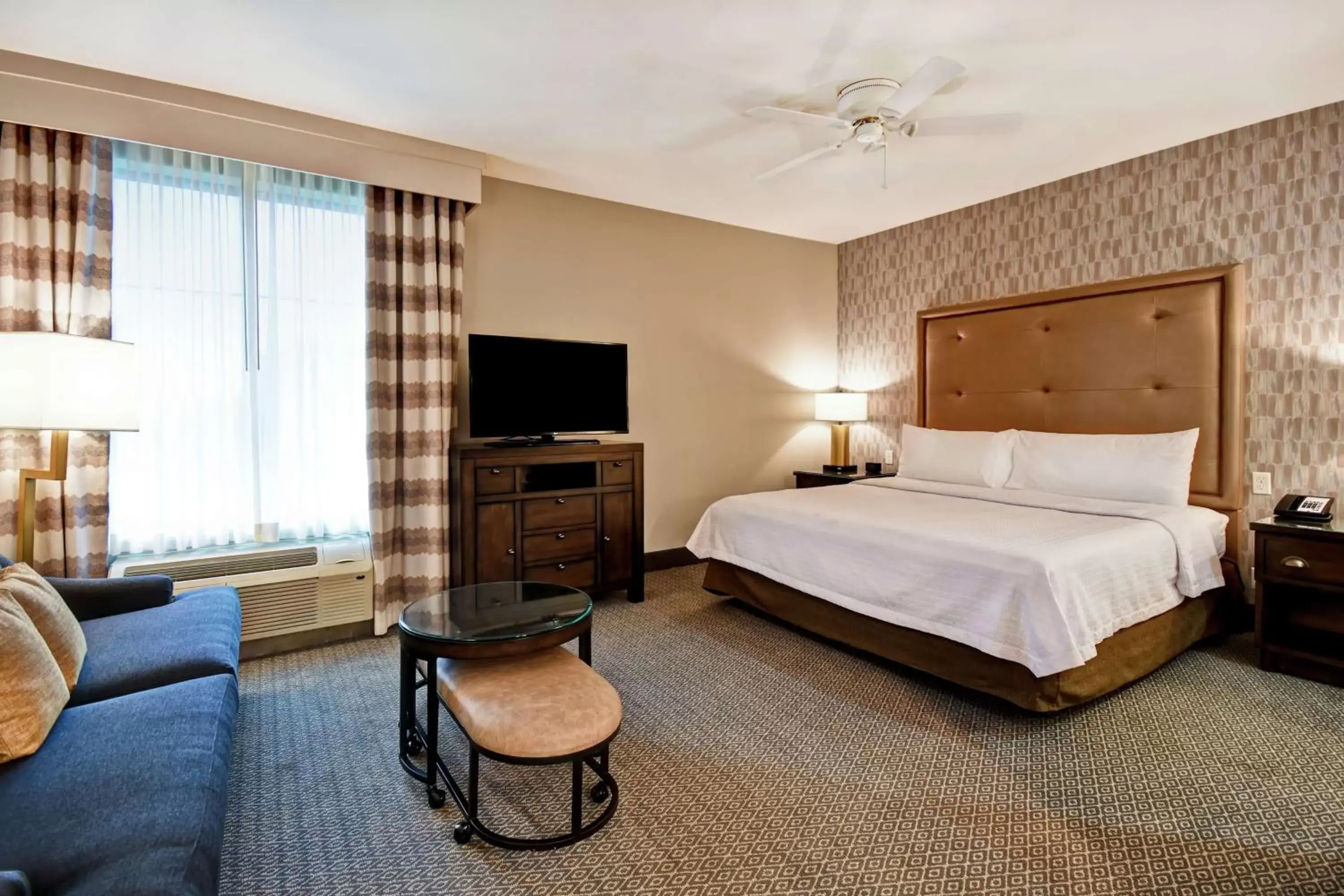 Bedroom in Homewood Suites by Hilton Dallas Arlington South