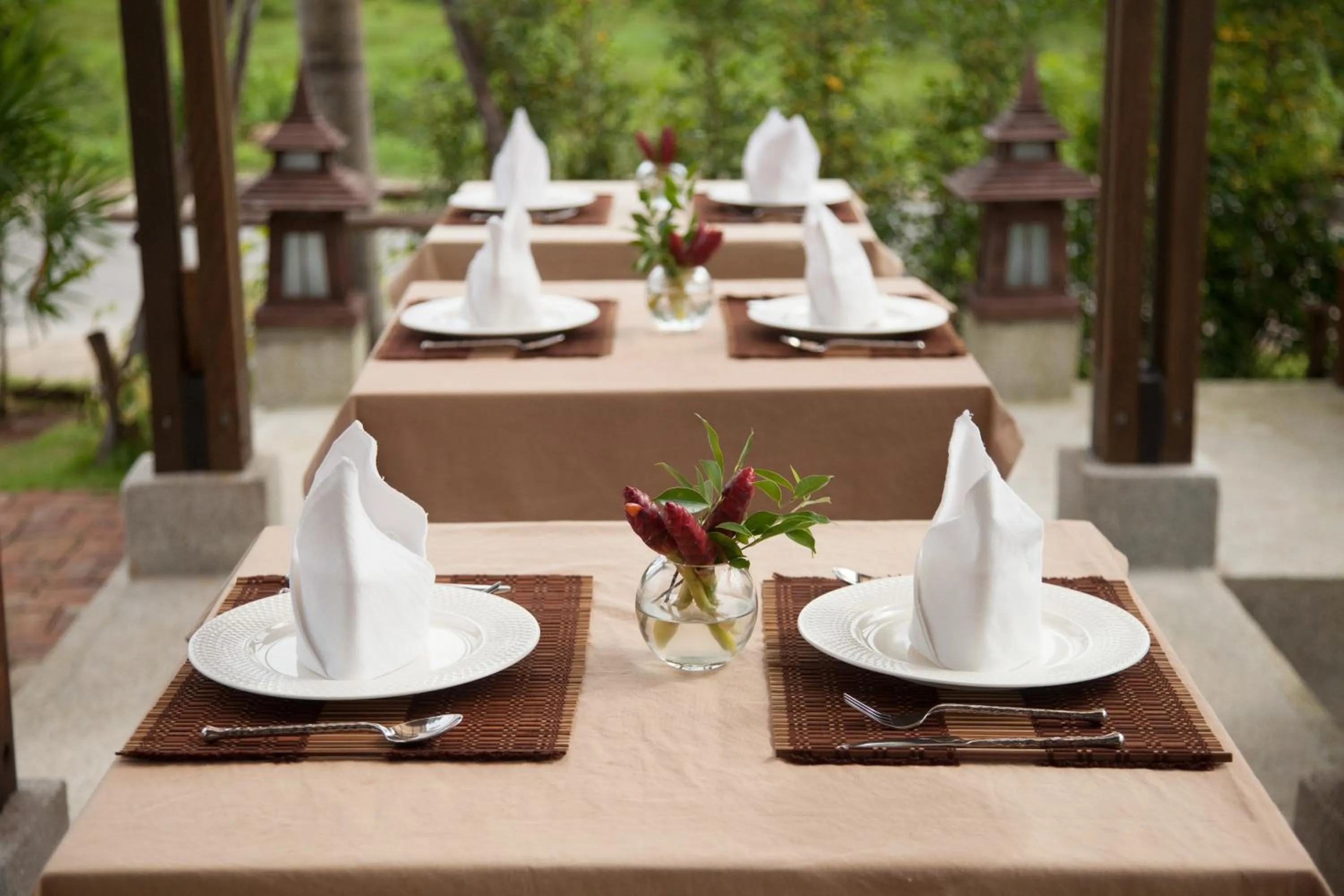 Restaurant/places to eat in Viangviman Luxury Resort, Krabi