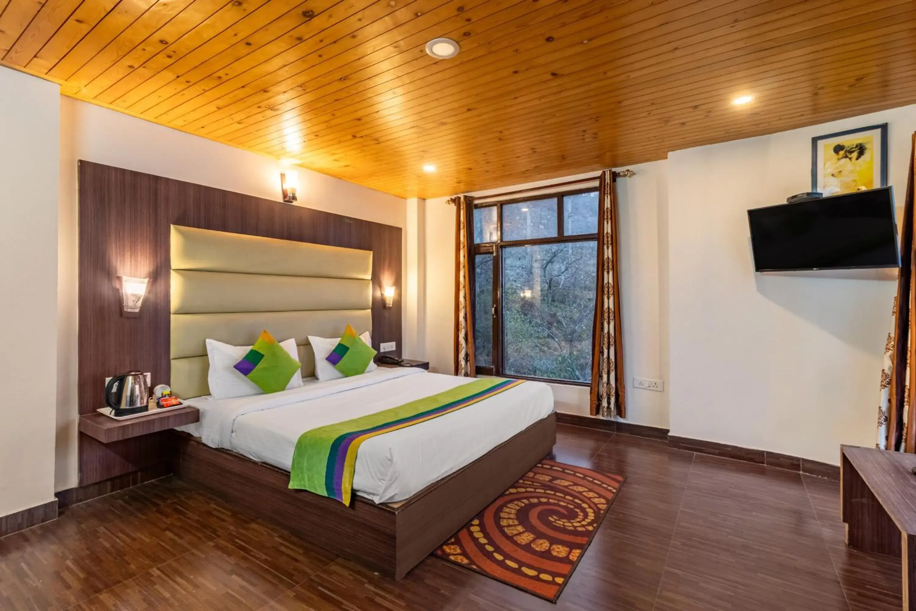 Bedroom, Bed in Treebo Trend Snow View Resort