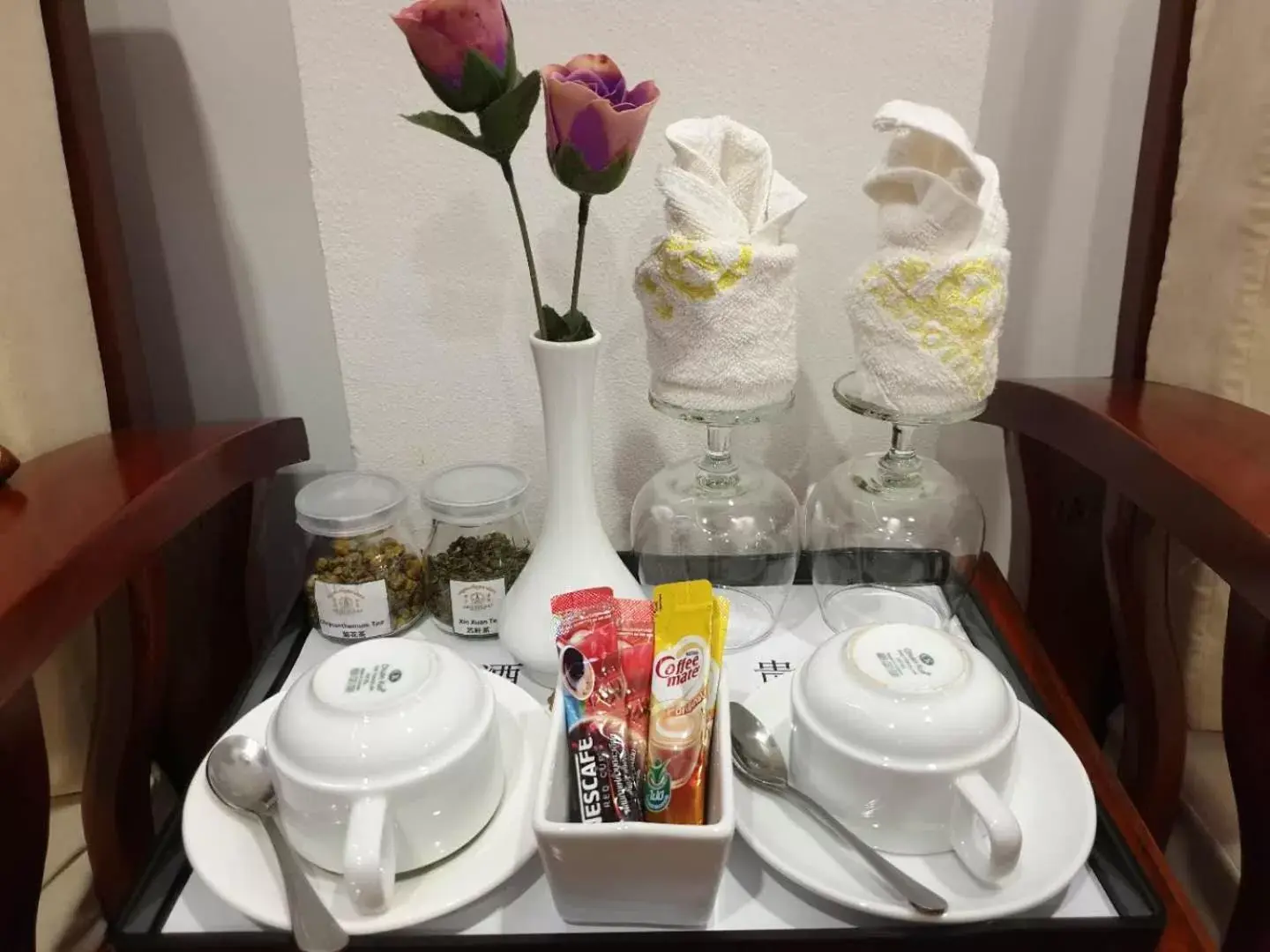 Coffee/tea facilities in Aristocrat Residence & Hotel