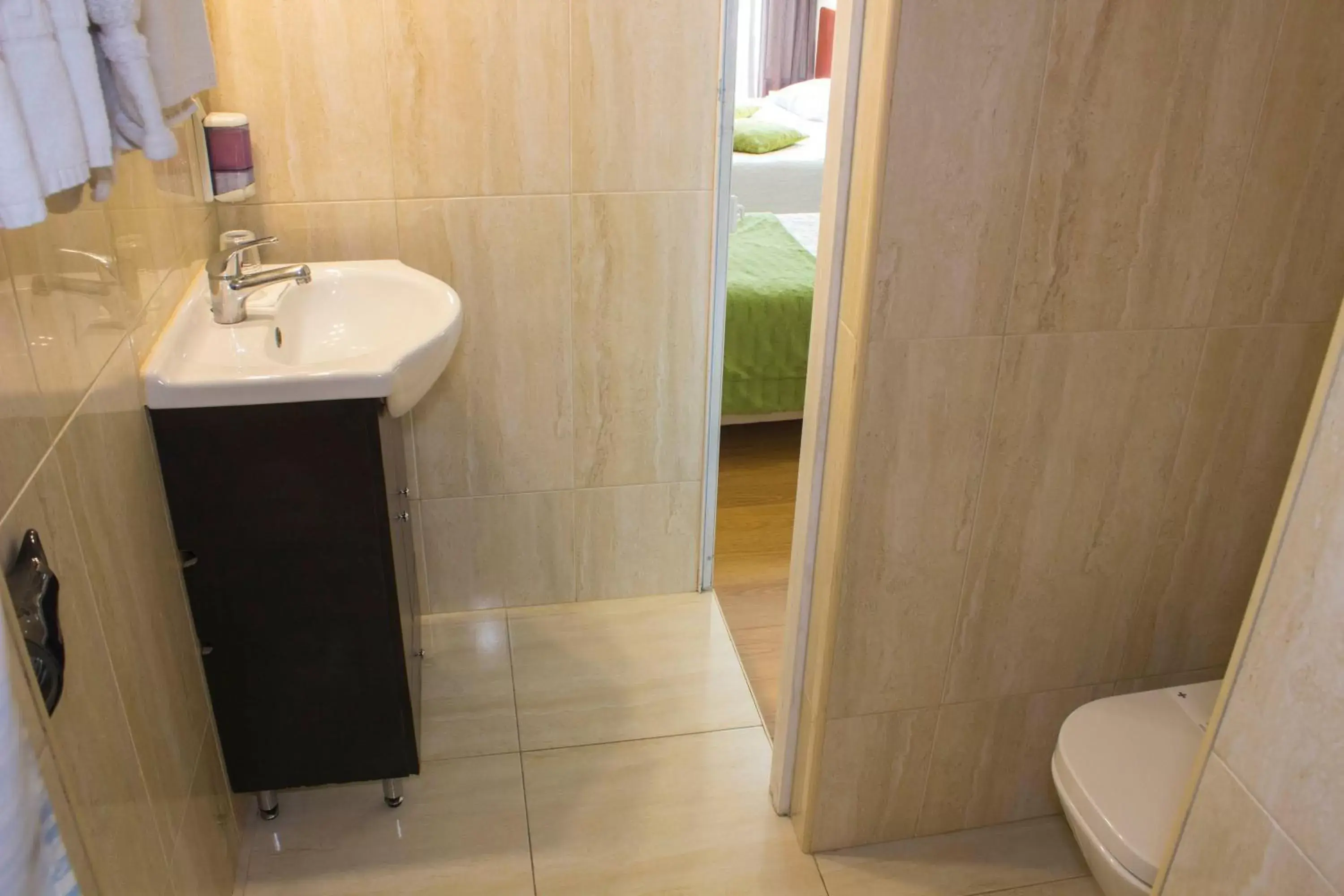 Bathroom in Hotel Estoril Porto