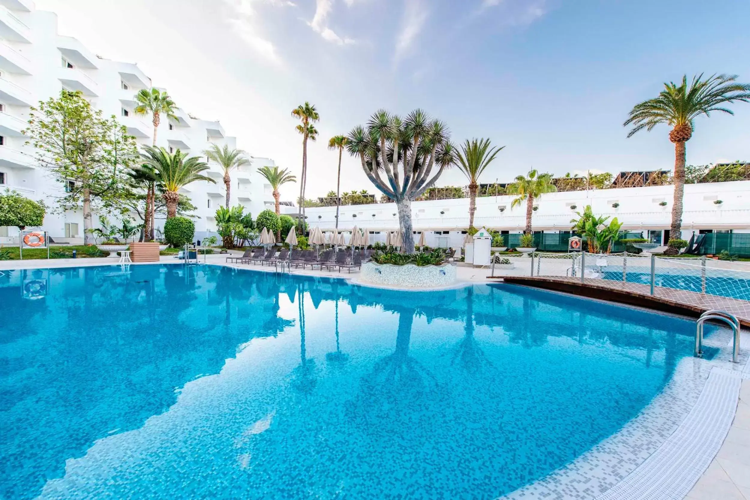 Swimming Pool in Spring Hotel Vulcano