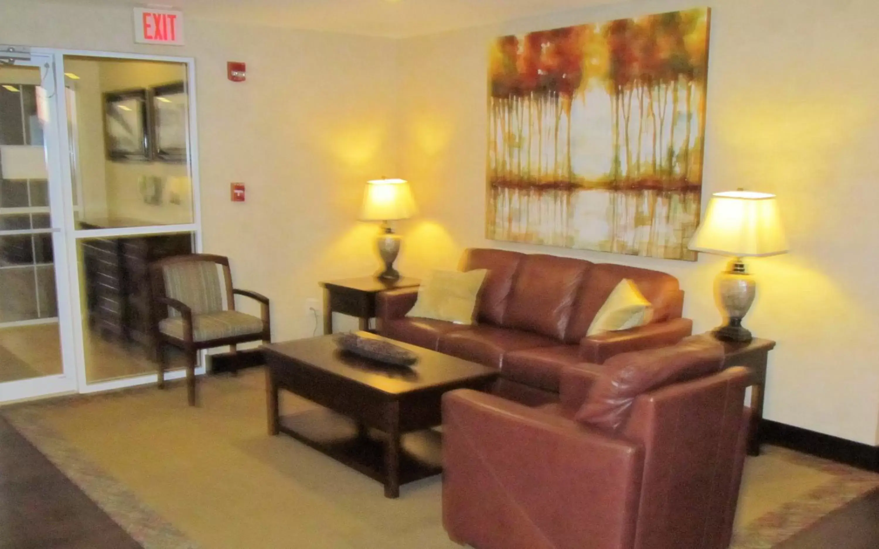 Lobby or reception, Seating Area in Oak Hill Inn & Suites