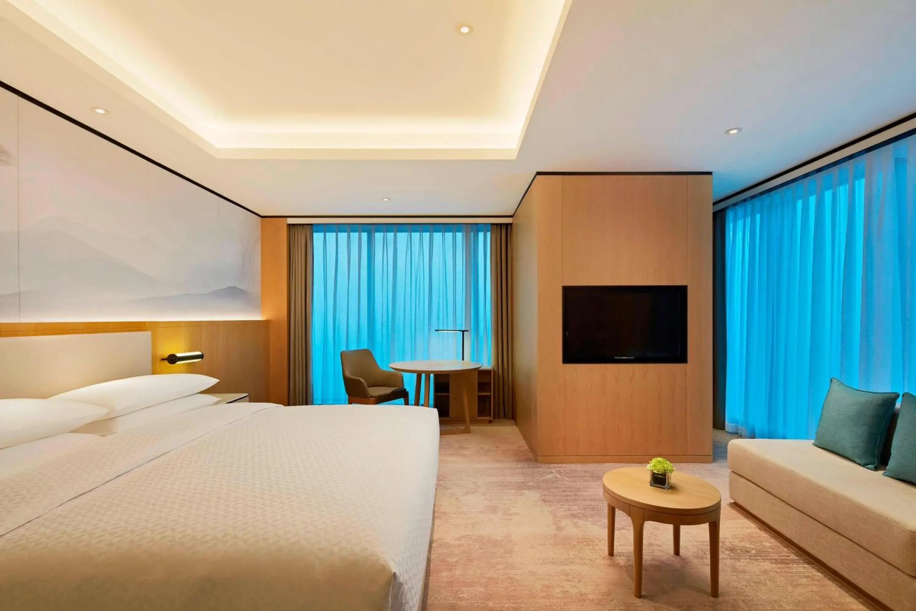 Photo of the whole room, TV/Entertainment Center in Four Points by Sheraton Changsha, Meixi Lake