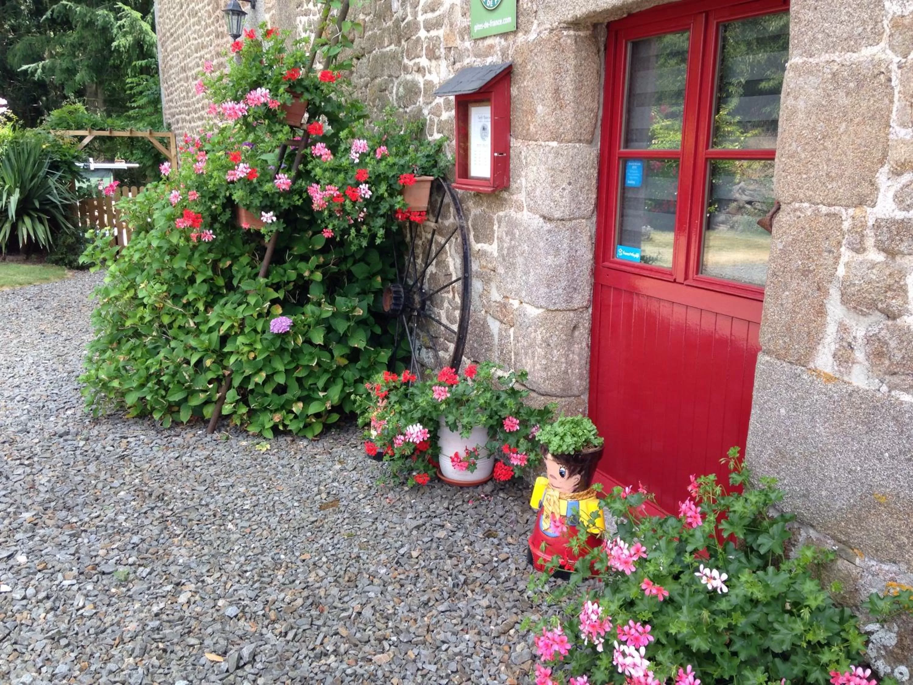 Facade/entrance in Chambres d'hôtes Le Bas Rassinoux