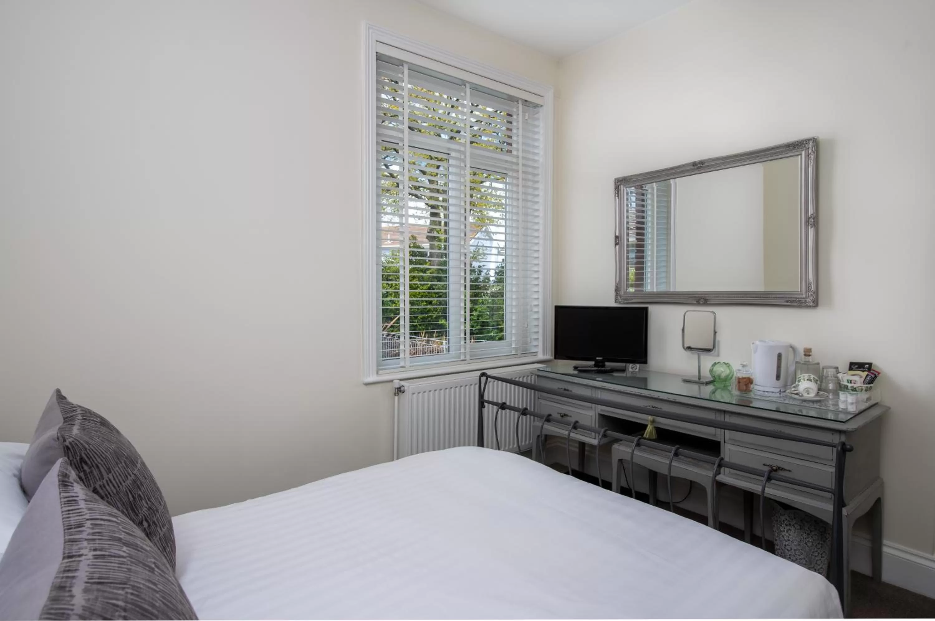 Bed in The Dartmouth Boutique B &B