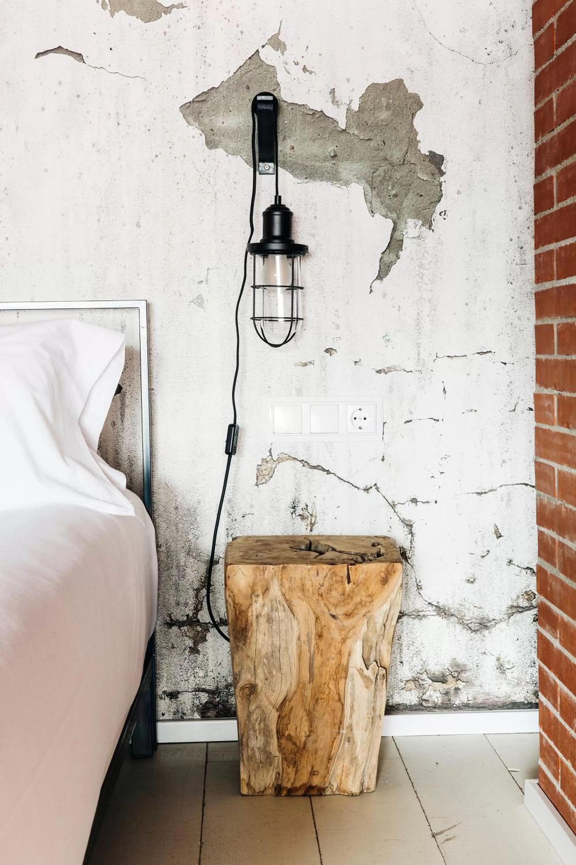 Decorative detail, Bed in Barcelona Apartment Republica