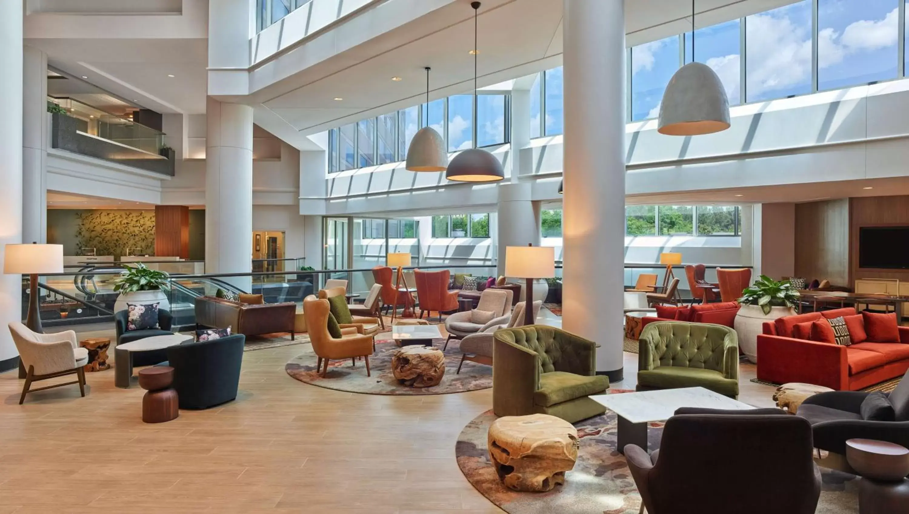 Lobby or reception, Restaurant/Places to Eat in Hilton Atlanta Airport