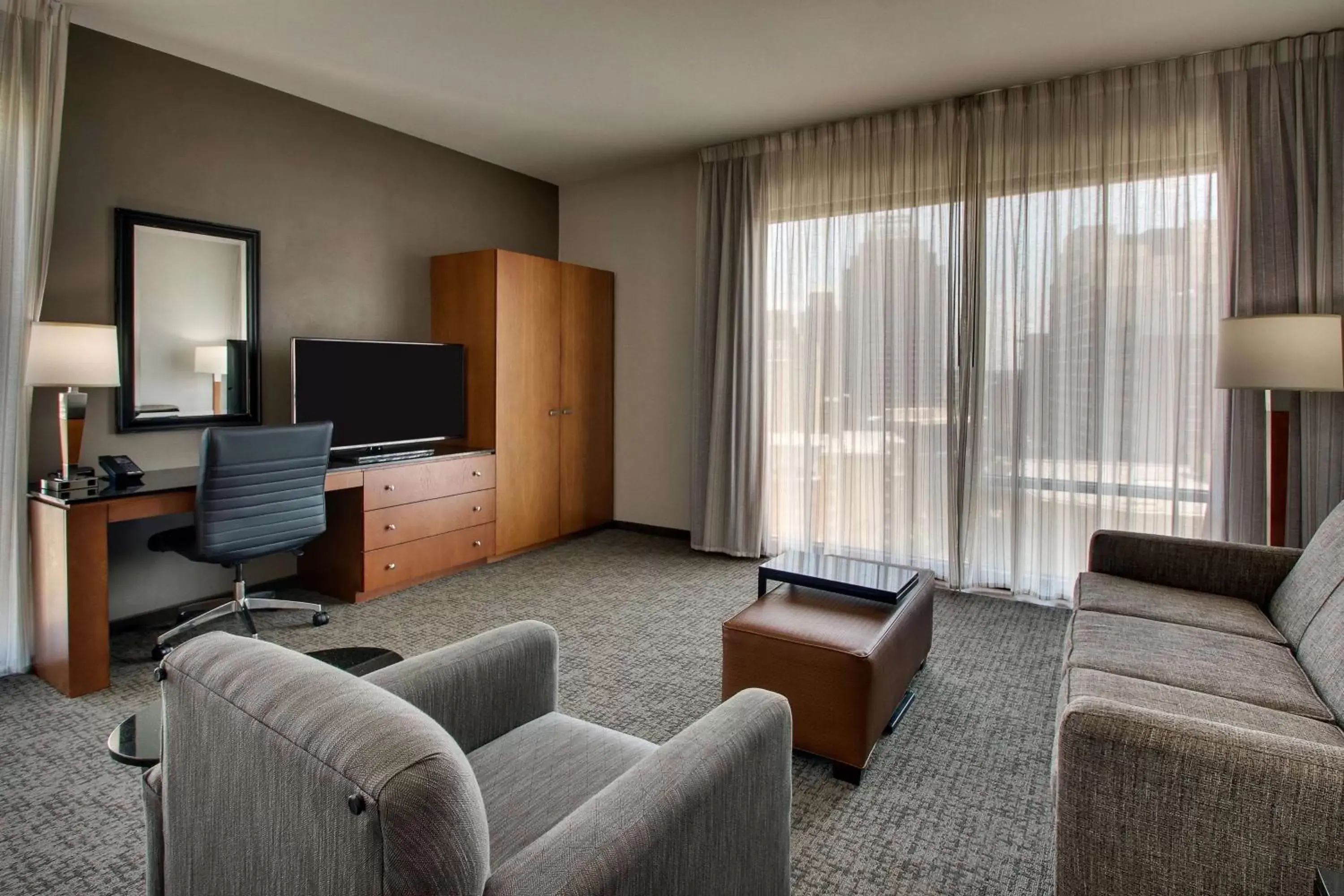 Bedroom, Seating Area in Drury Plaza Hotel San Antonio Riverwalk