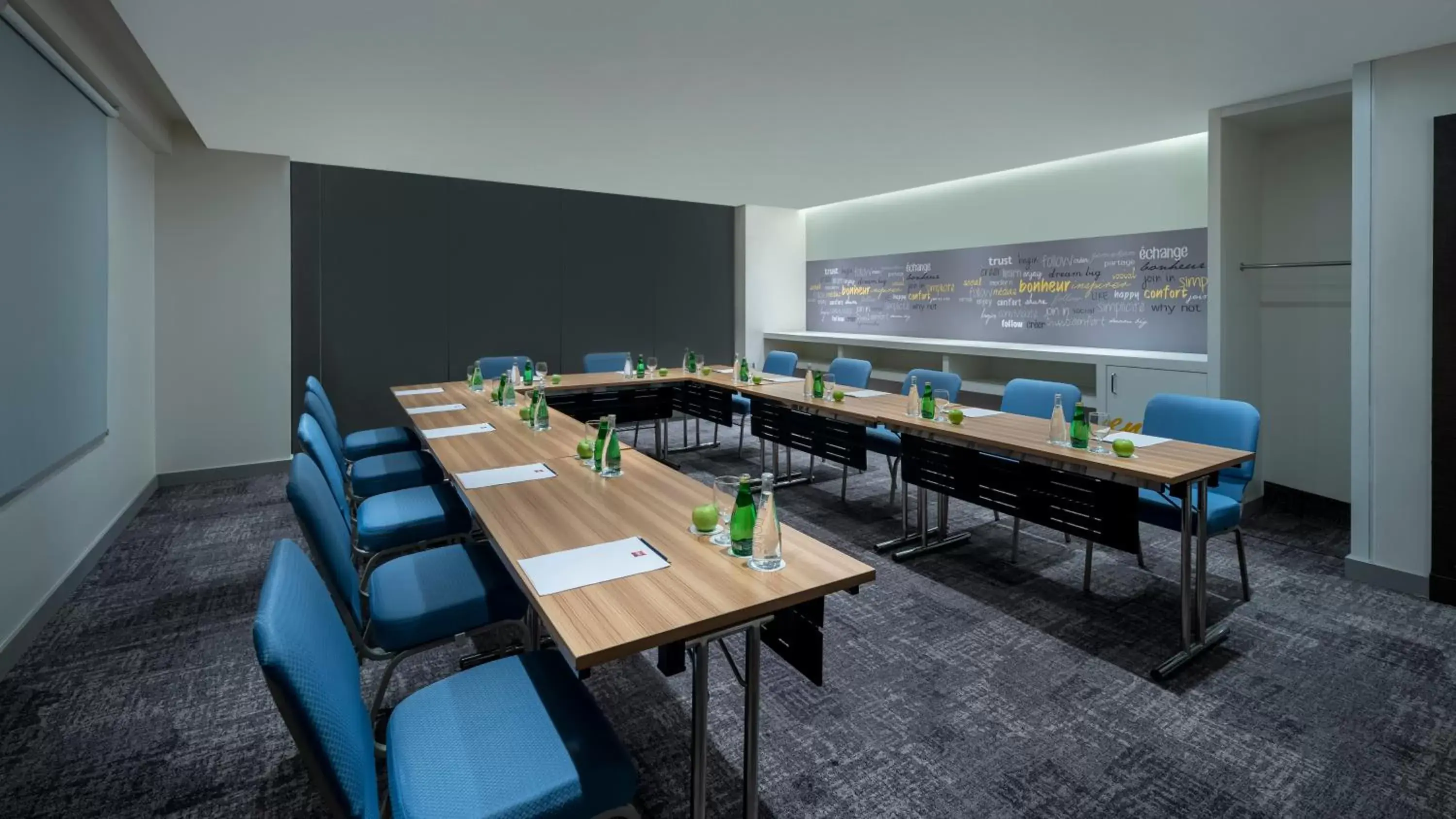 Meeting/conference room in Ibis Jeddah Malik Road