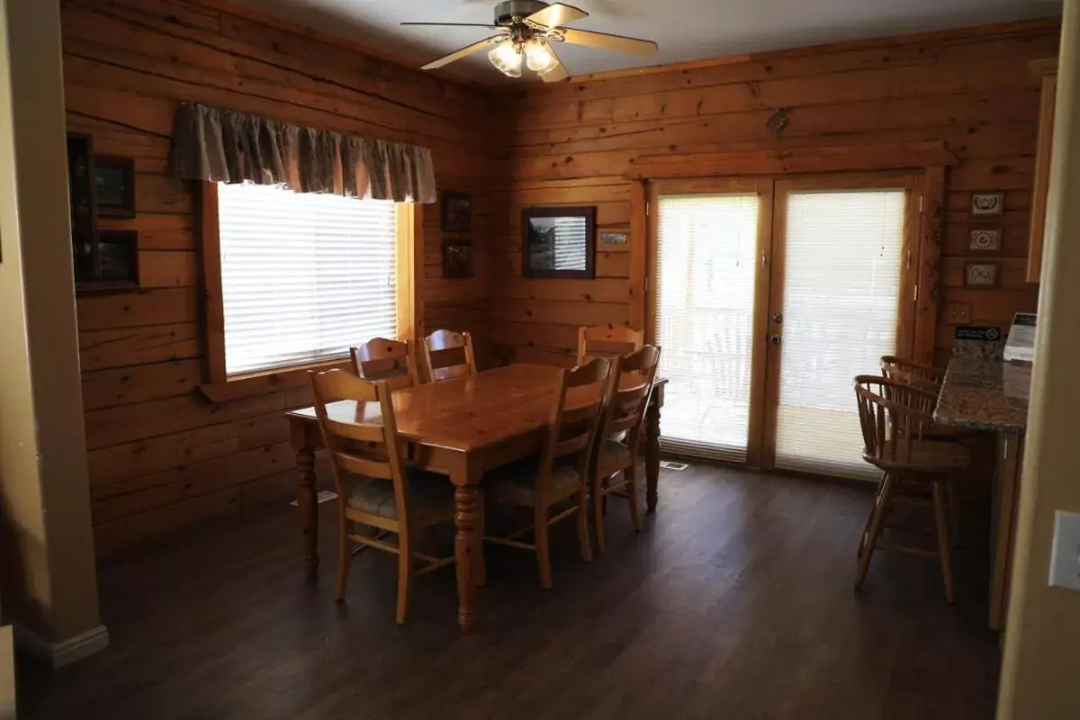 Dining Area in Zion Ponderosa Ranch Resort