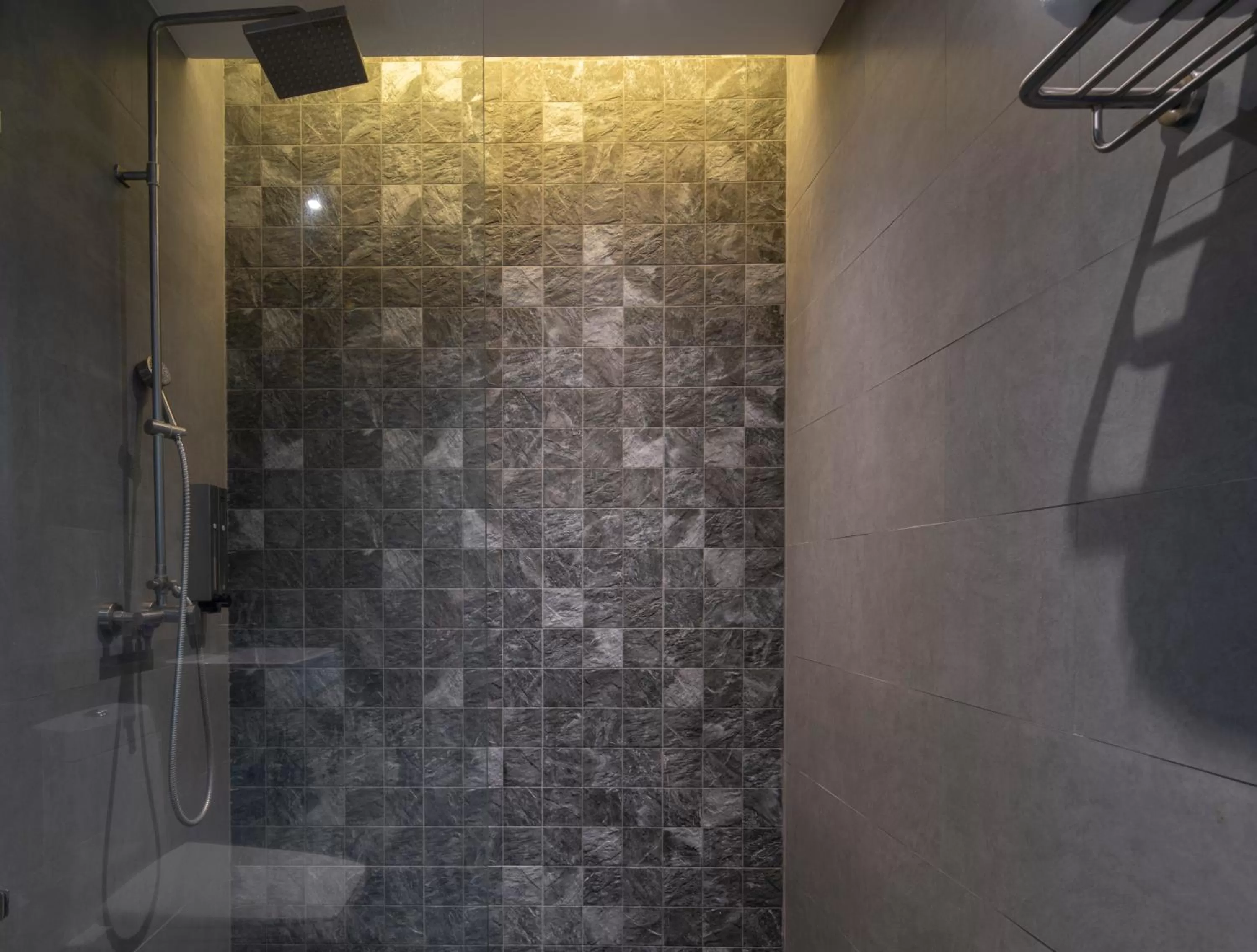 Bathroom in The VELO'S Hotel and Pumptrack