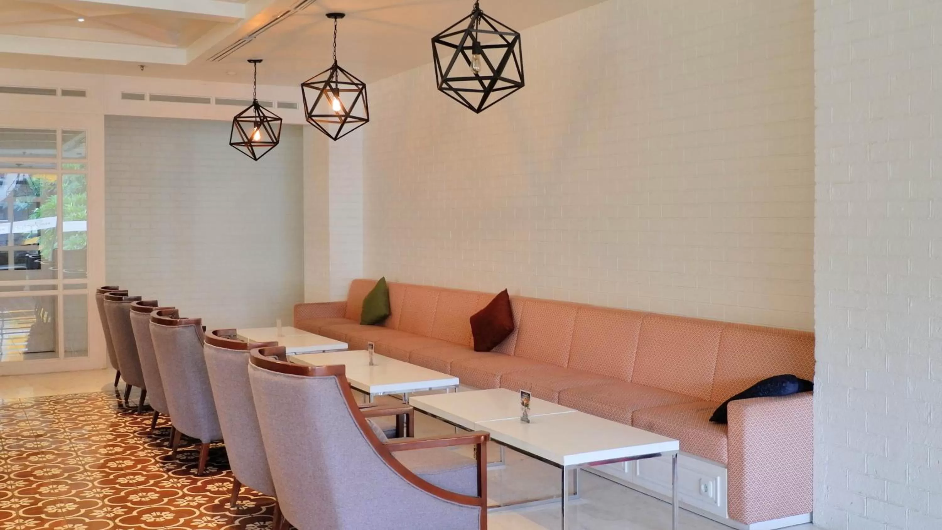 Restaurant/places to eat in MaxOne Signature Glodok Jakarta