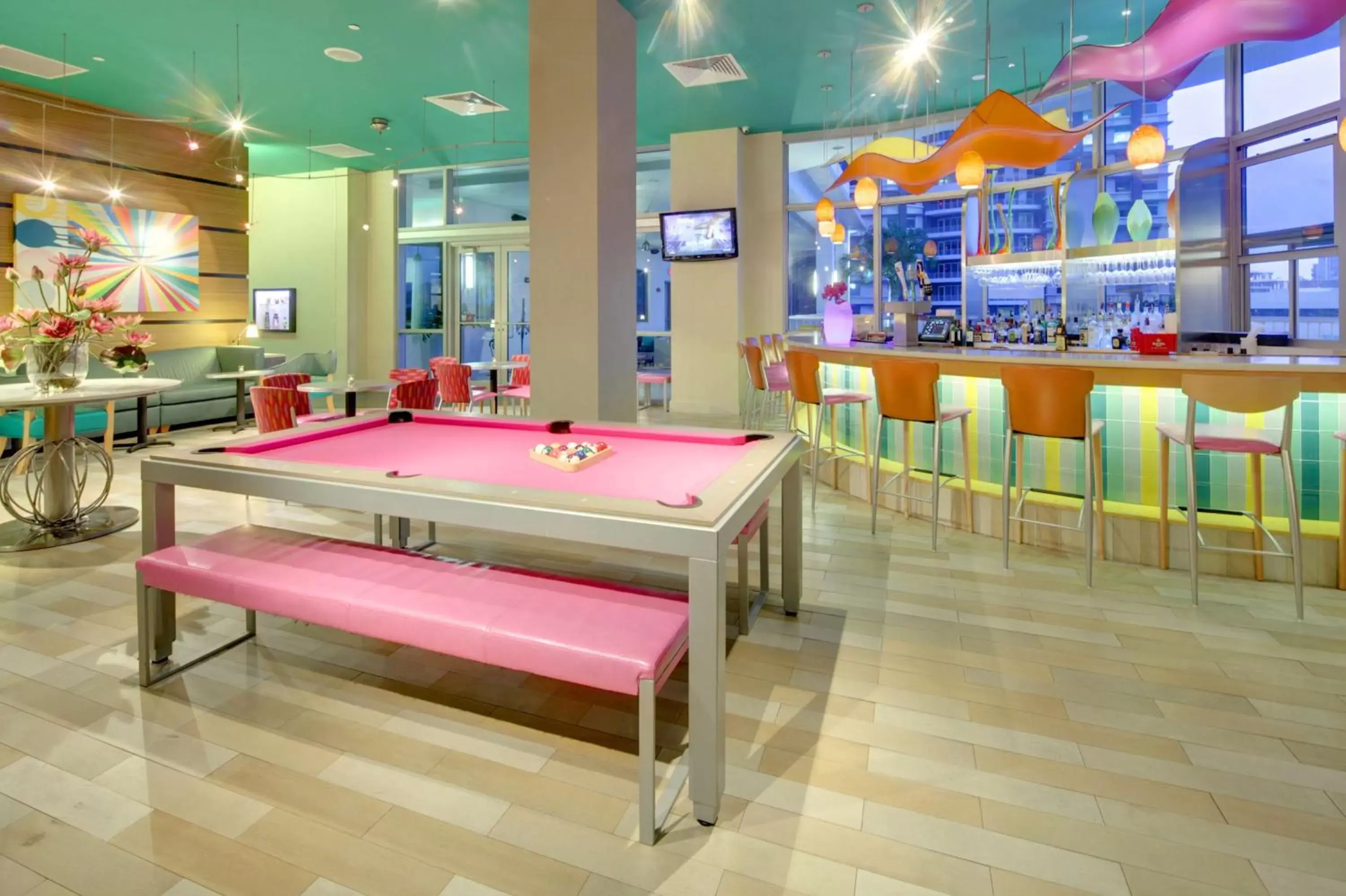 Lounge or bar, Billiards in Hampton Inn & Suites by Hilton Miami Downtown/Brickell