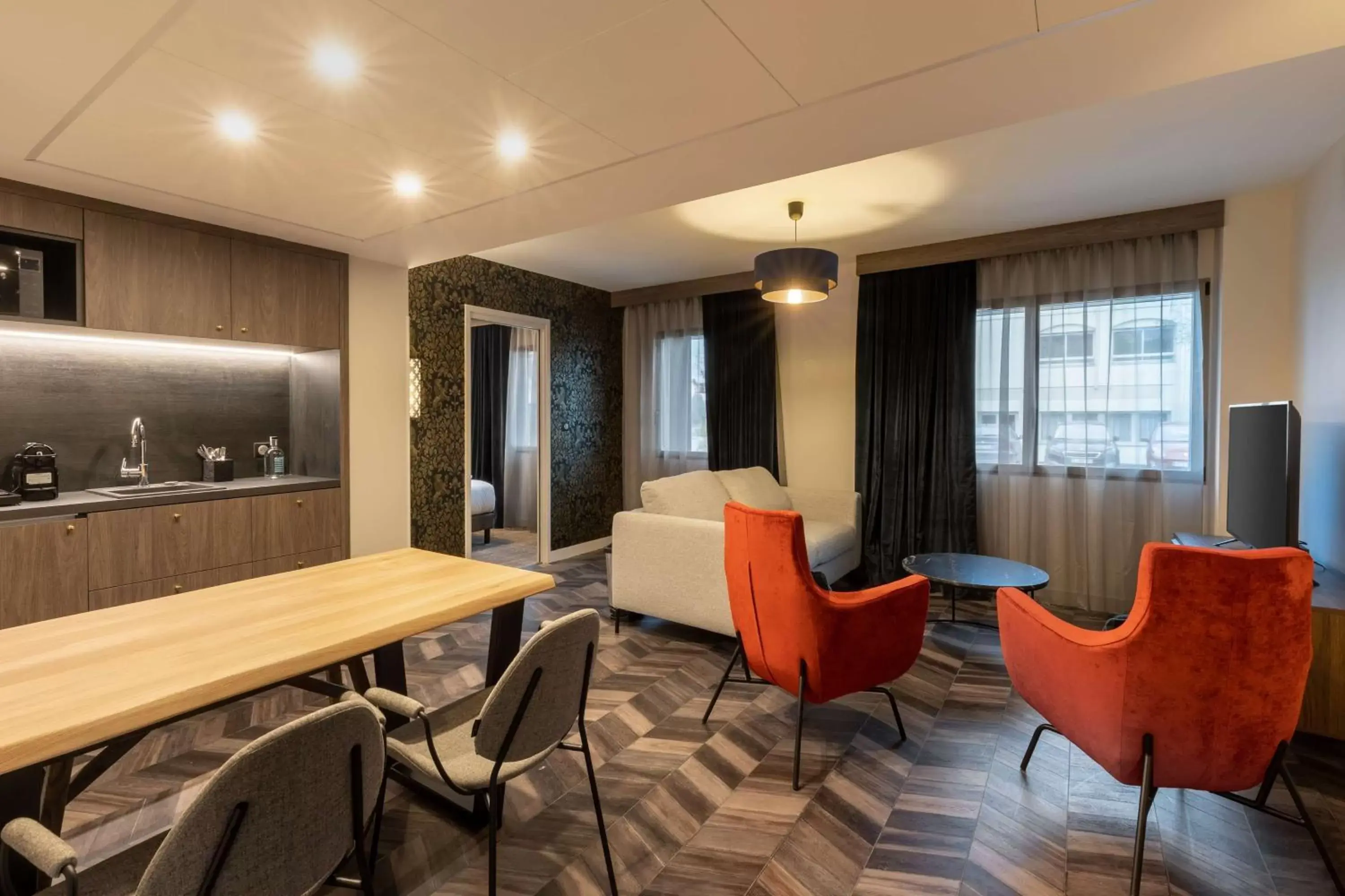 Kitchen or kitchenette in Best Western Plus Le Conquerant Rouen Nord