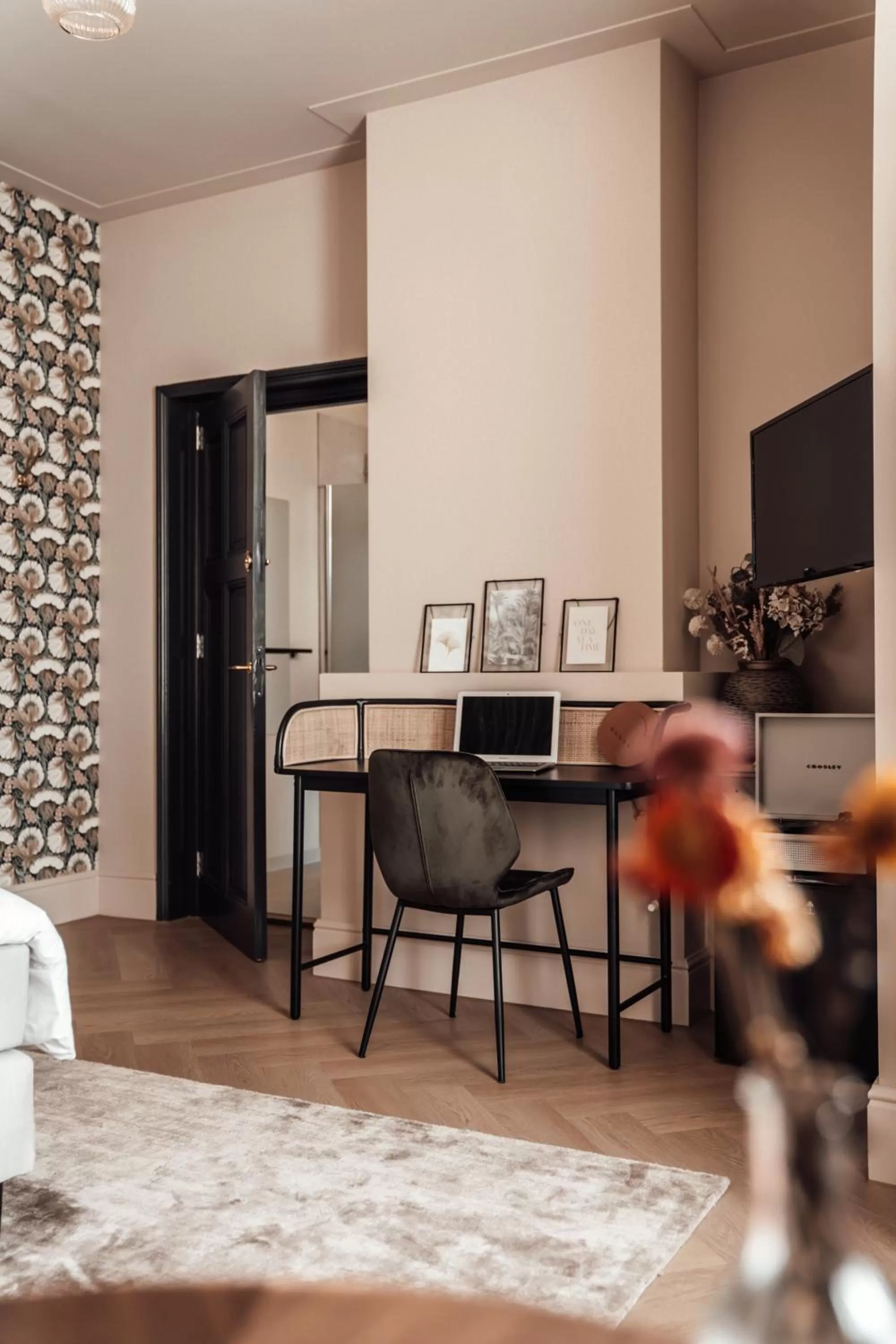 TV/Entertainment Center in Hotel bij Jacob