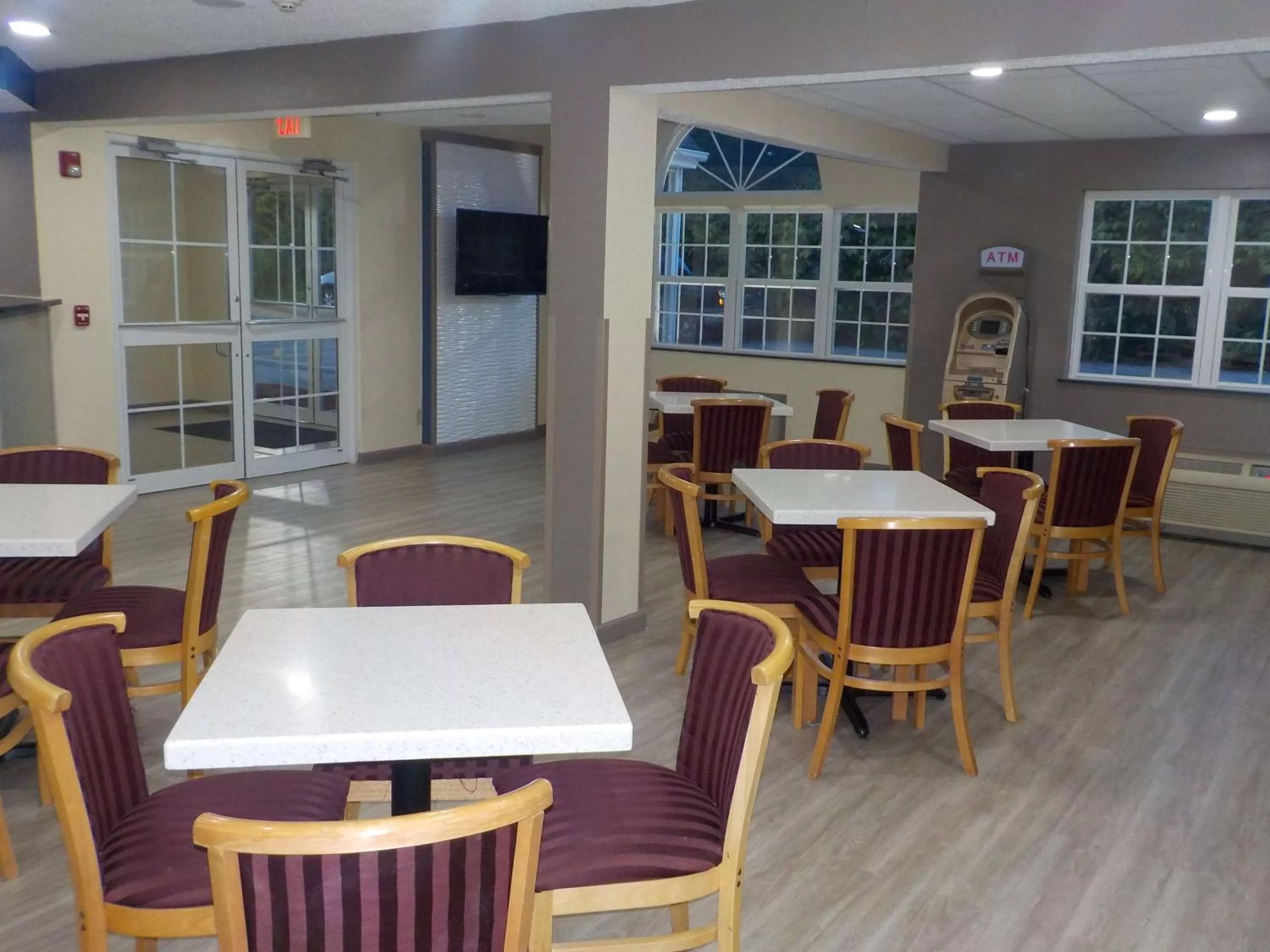 Restaurant/places to eat in MJ INN and SUITES