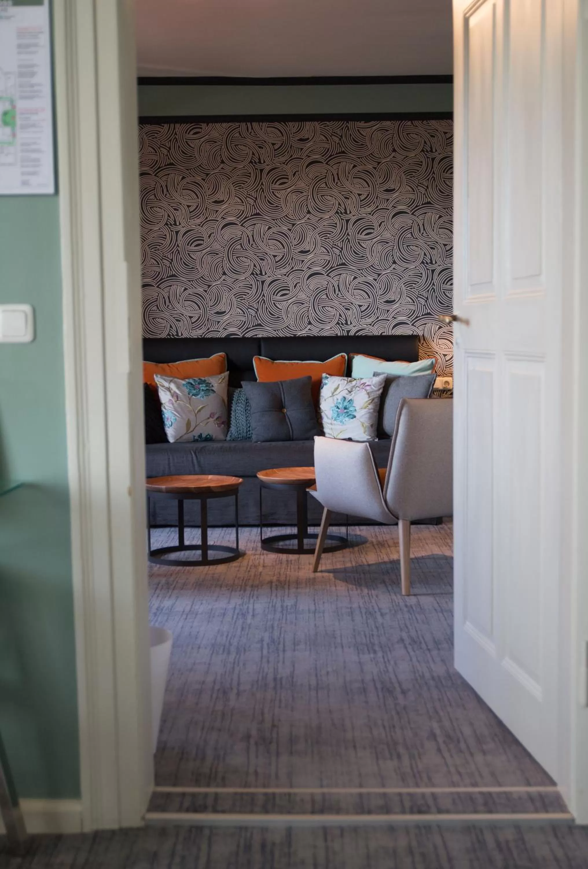 Living room in Historik Hotel Goldener Hirsch Rothenburg