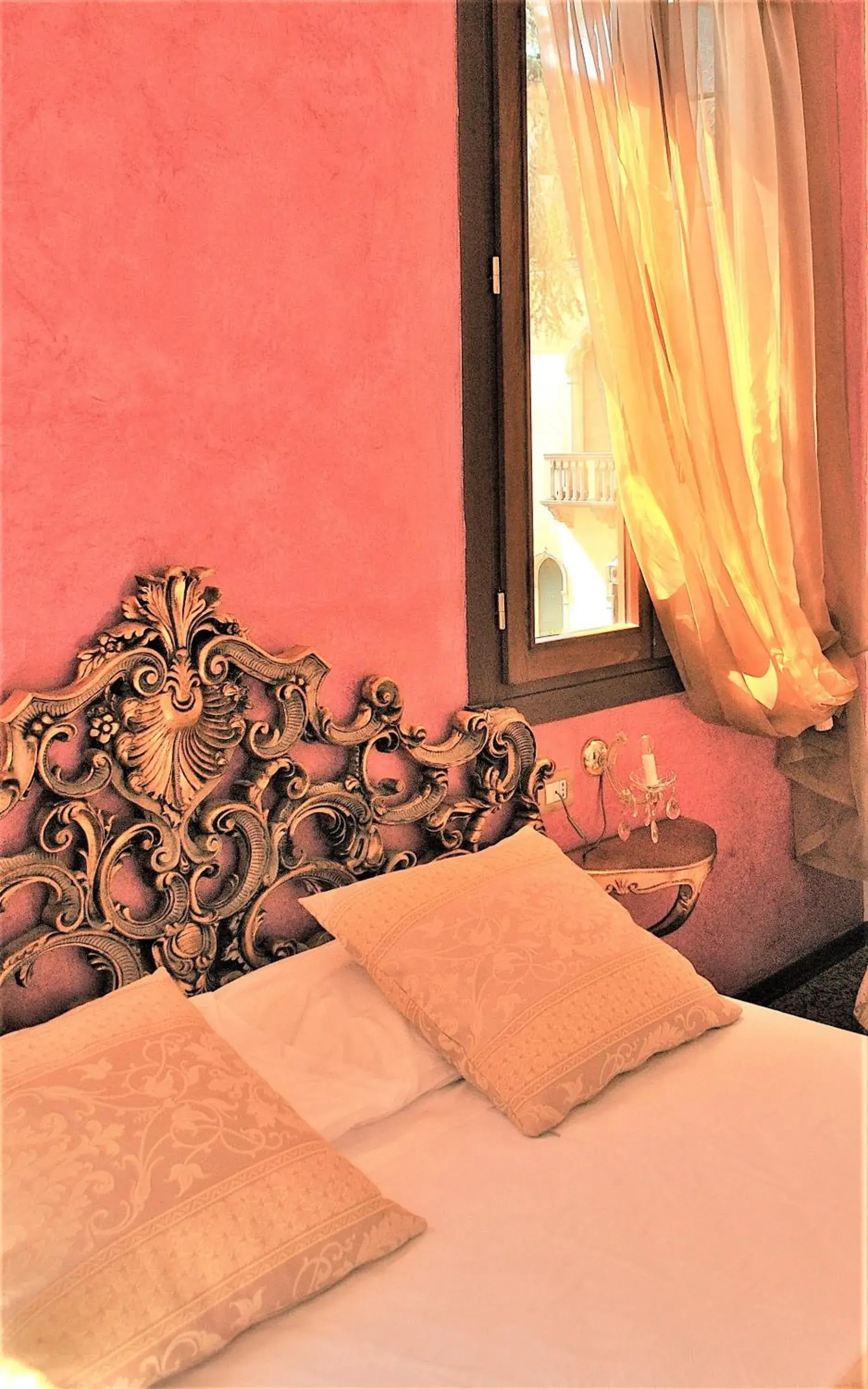 Bed in Relais Alcova del Doge