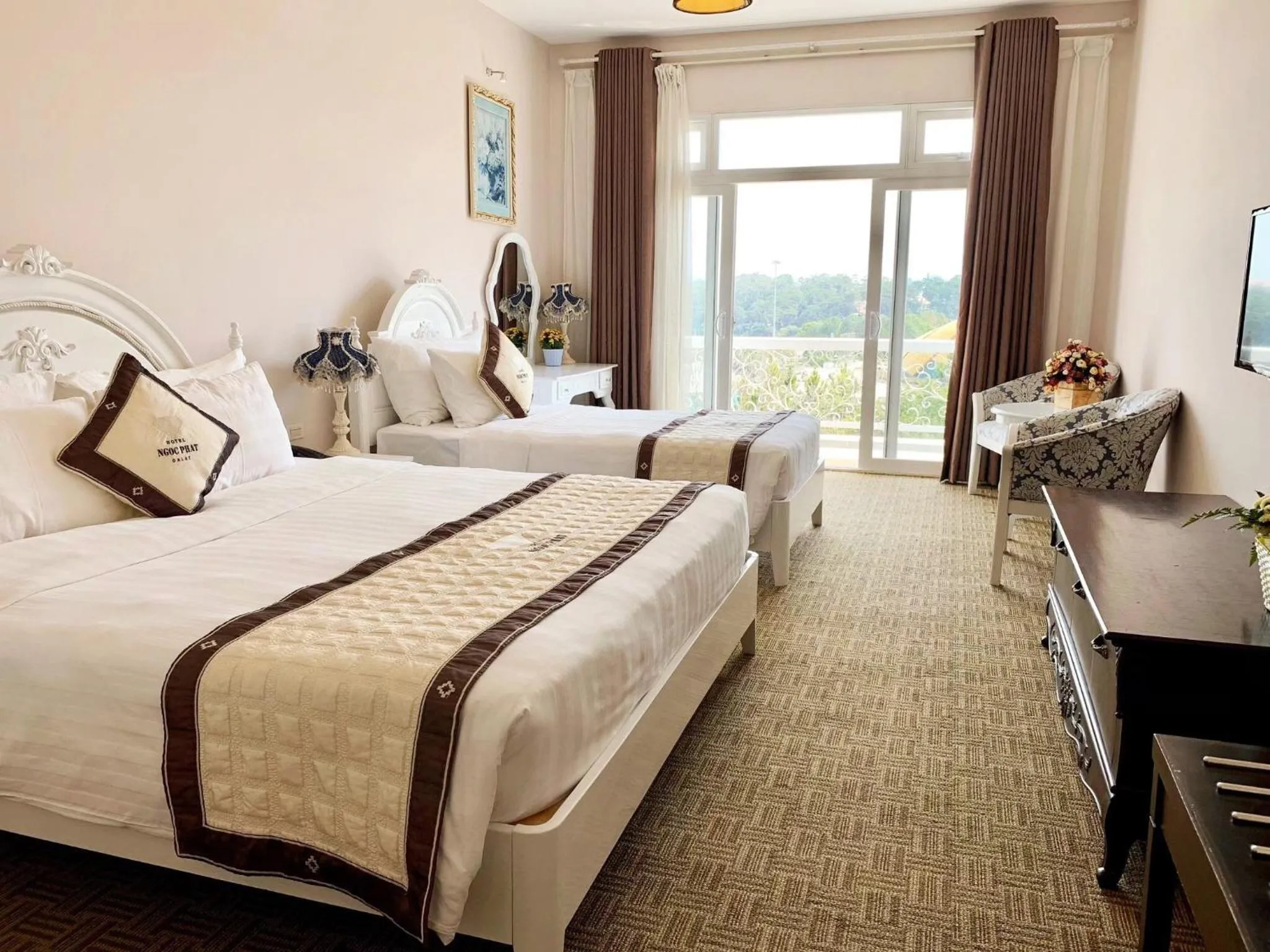 Bedroom, Bed in Ngoc Phat Dalat Hotel