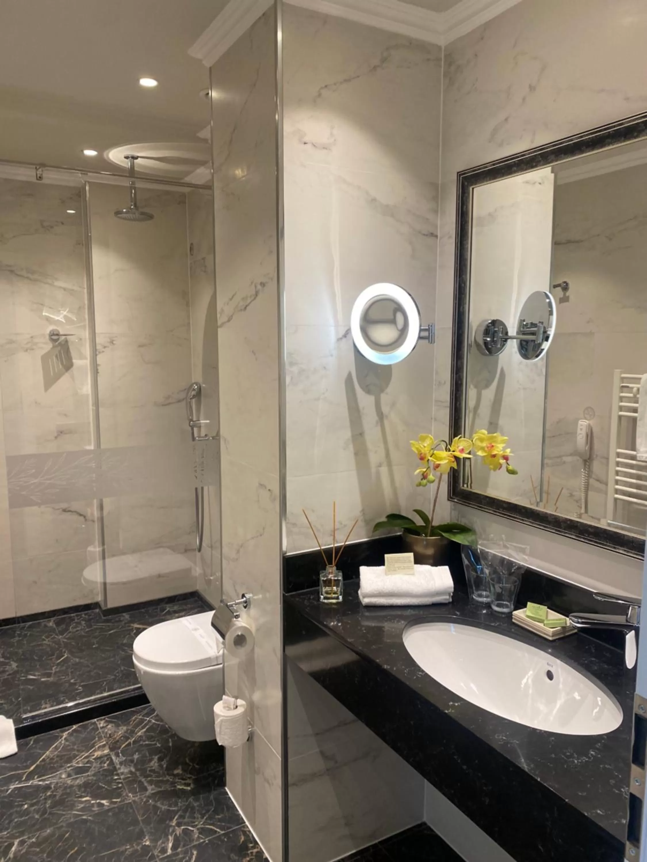 Bathroom in Hotel Residence Promenade