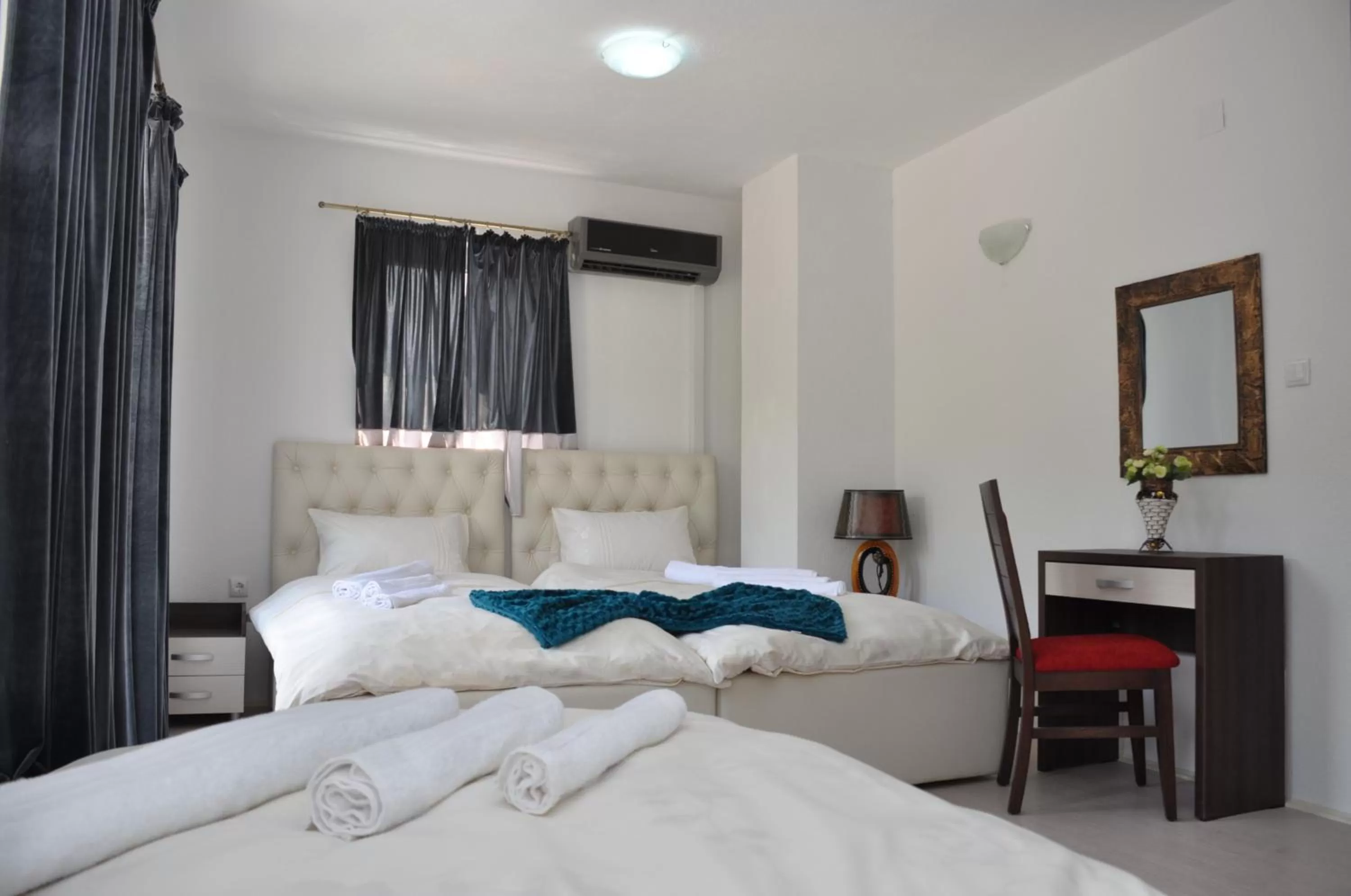 Shower, Bed in Villa Bella Boutique Hotel