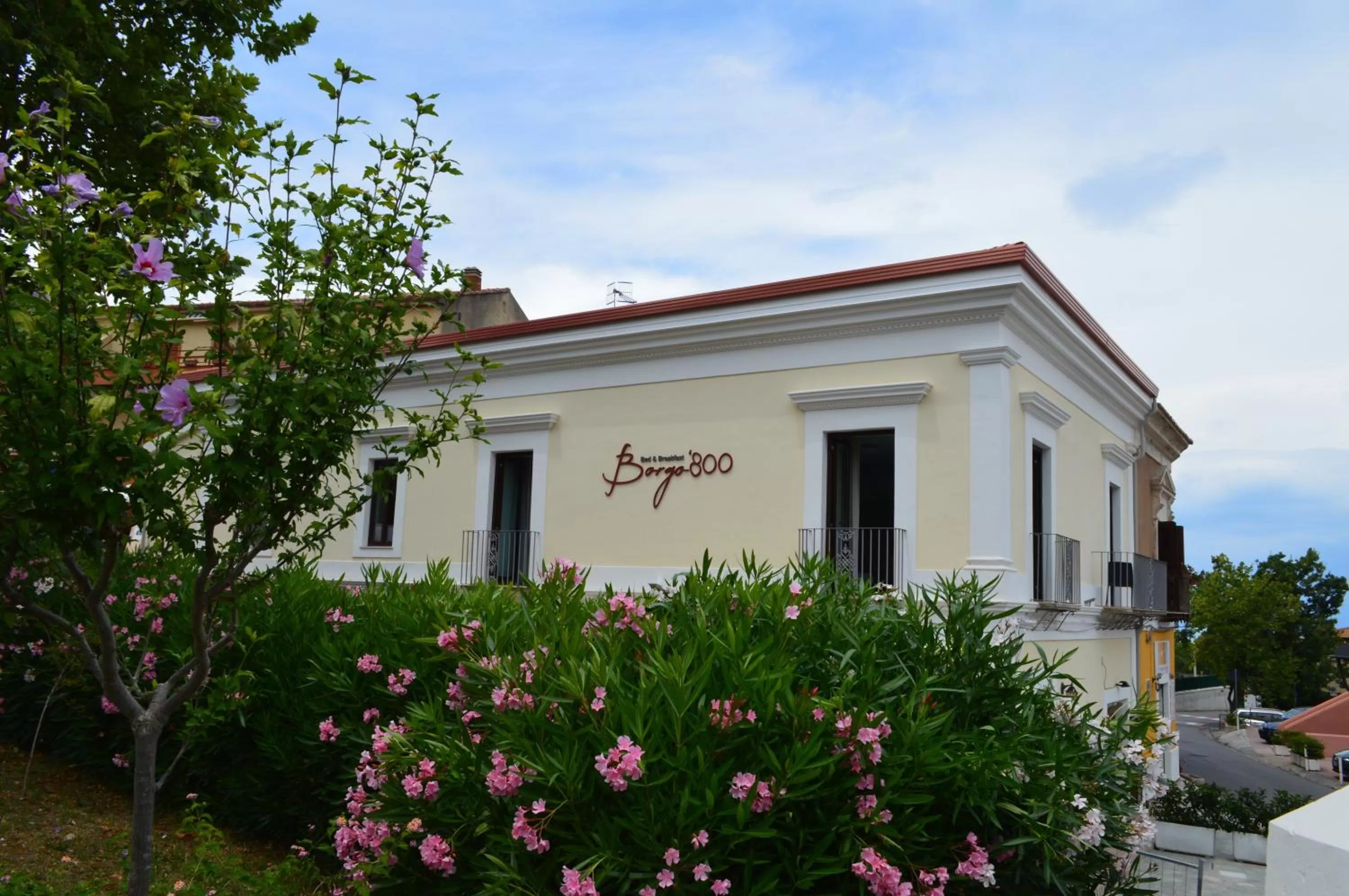 Property Building in Borgo 800