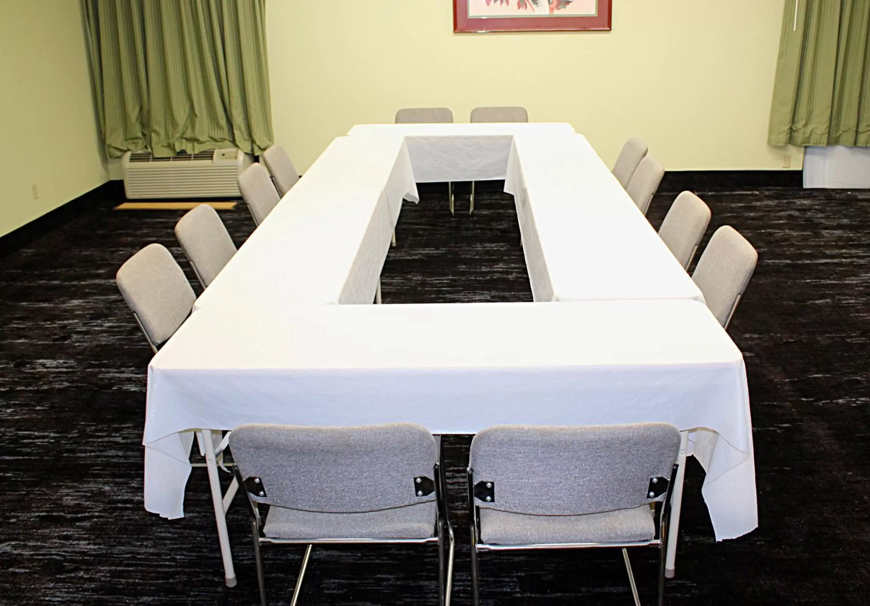 Meeting/conference room in Baymont by Wyndham Springfield