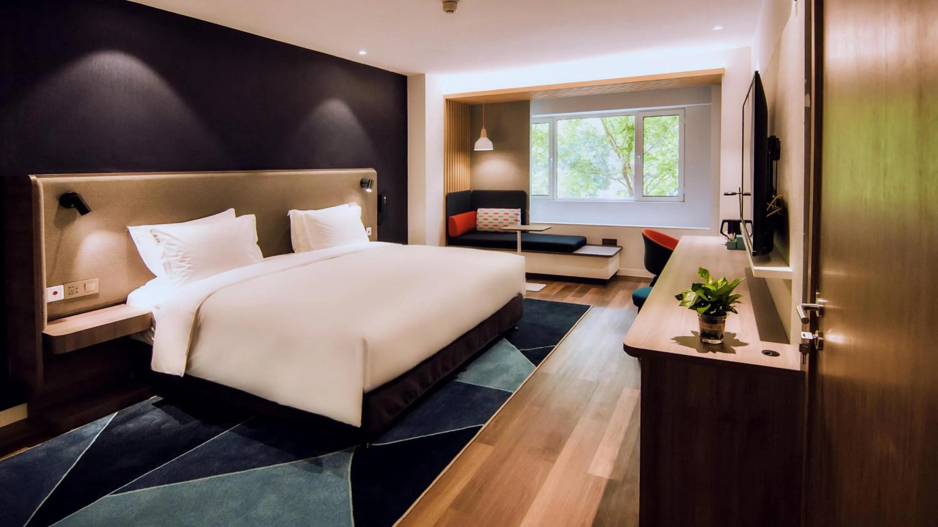Photo of the whole room, Bed in Holiday Inn Express Tianjin Airport East by IHG