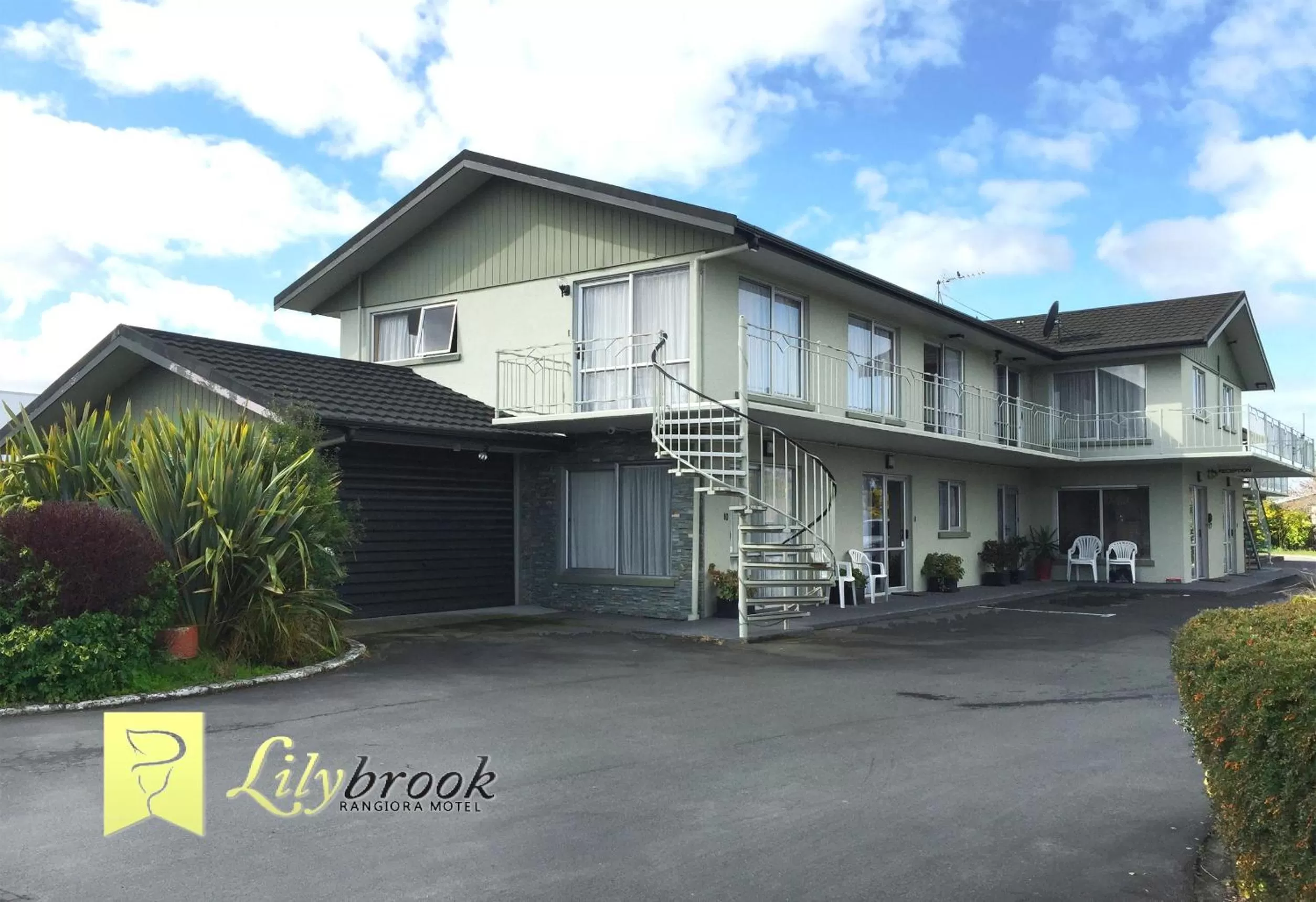 Property building in Lilybrook Motel