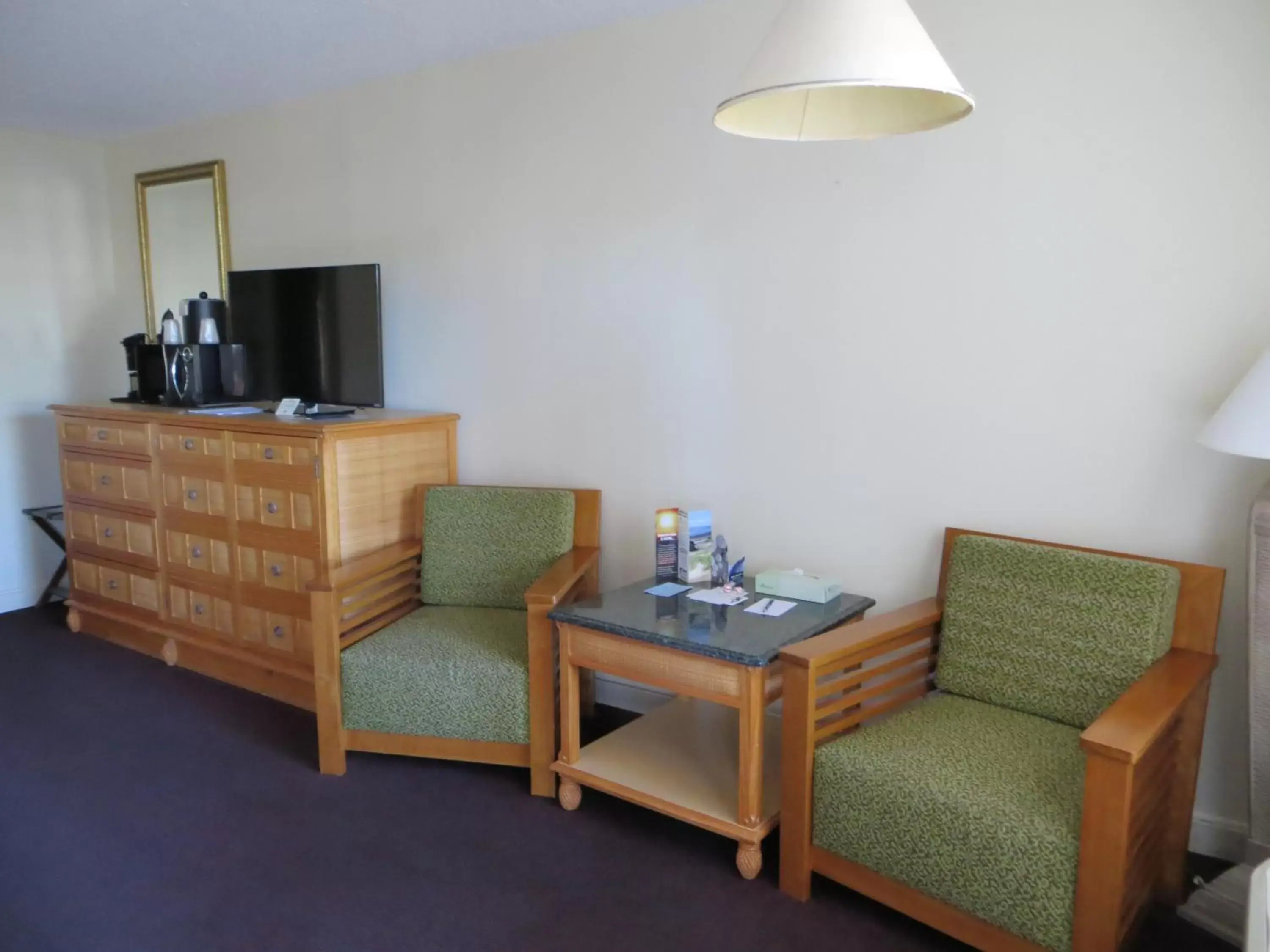 Seating Area in Central Motel - Inverness