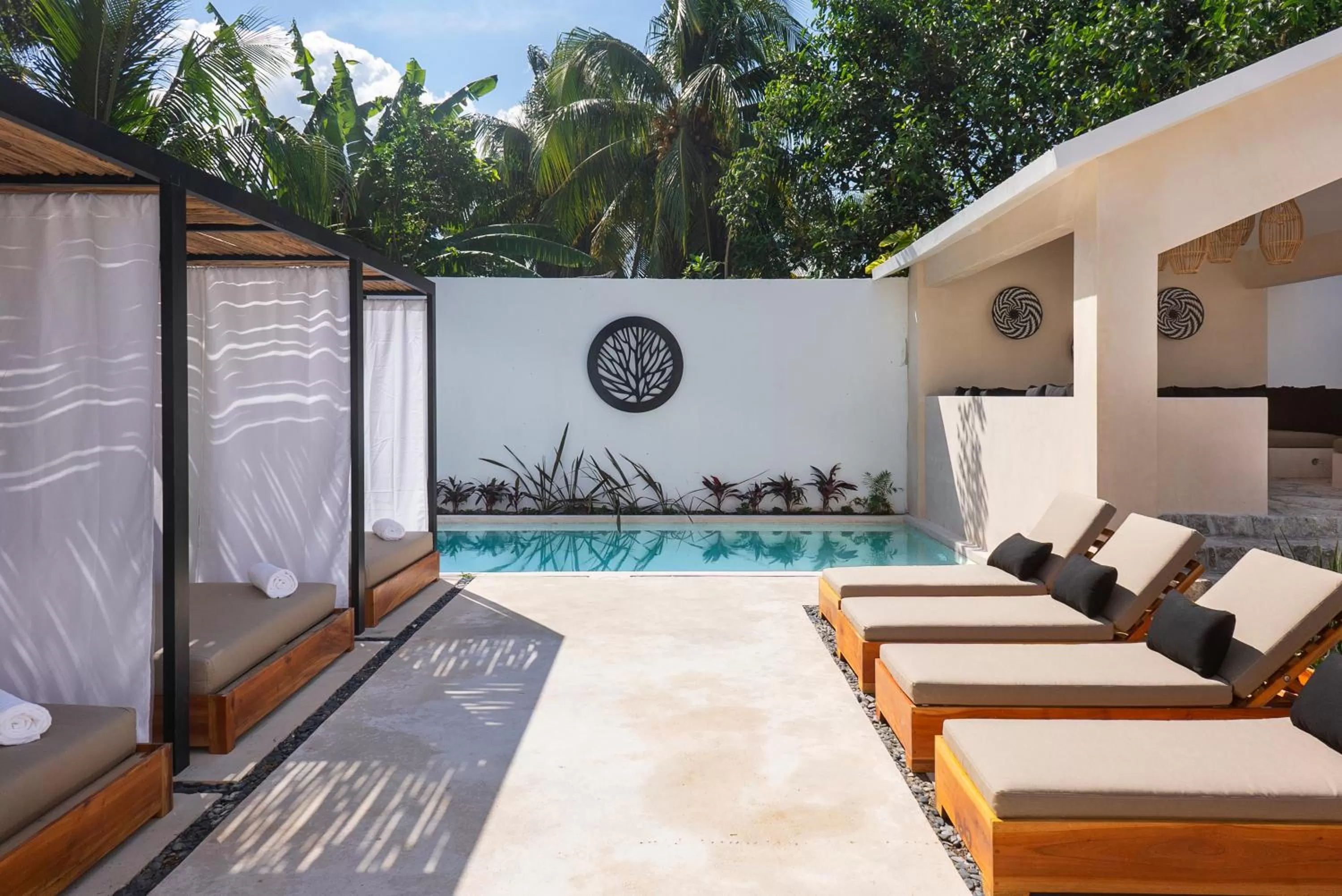 Pool view in Illa Cozumel