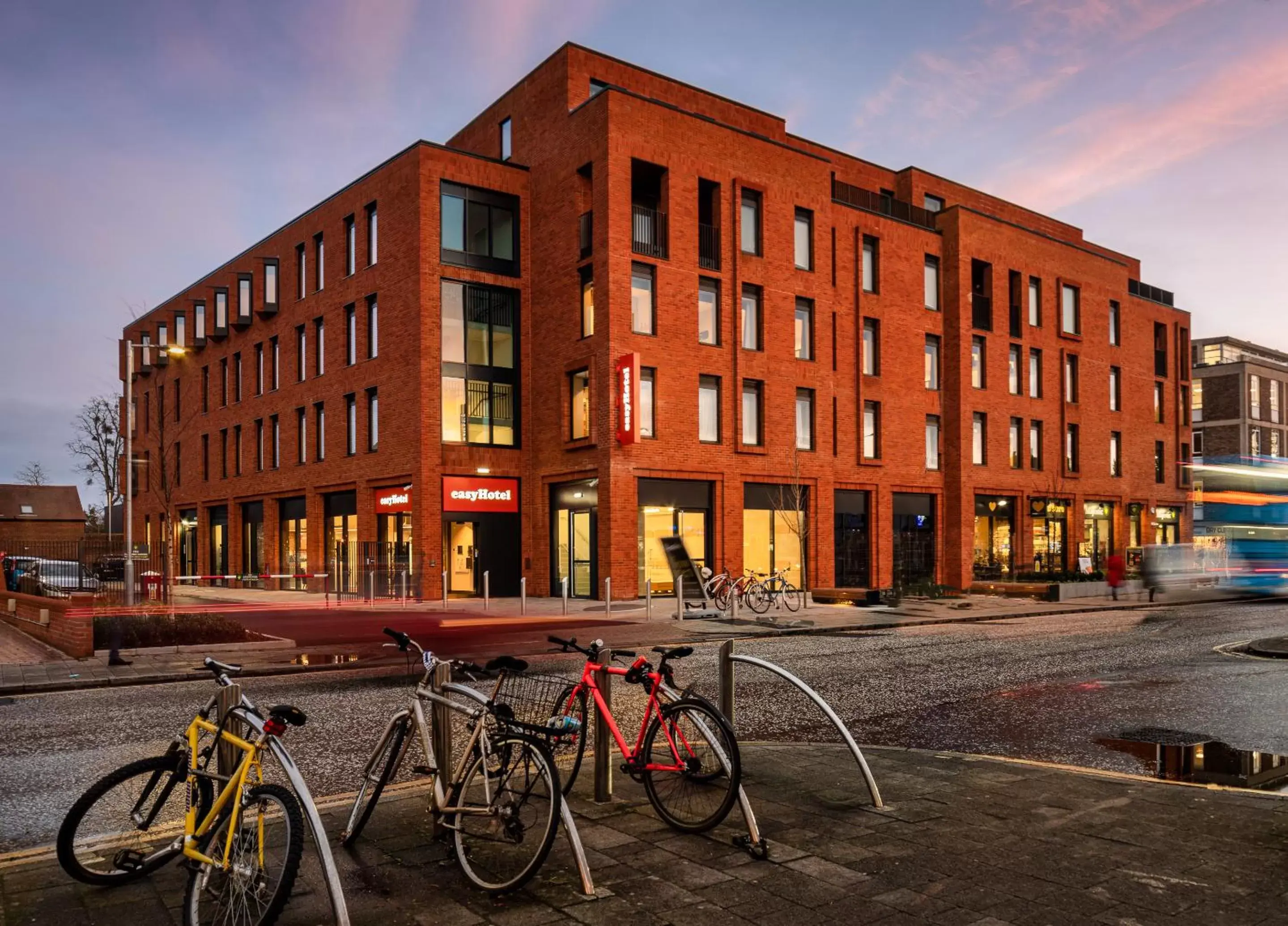 Property Building in easyHotel Oxford