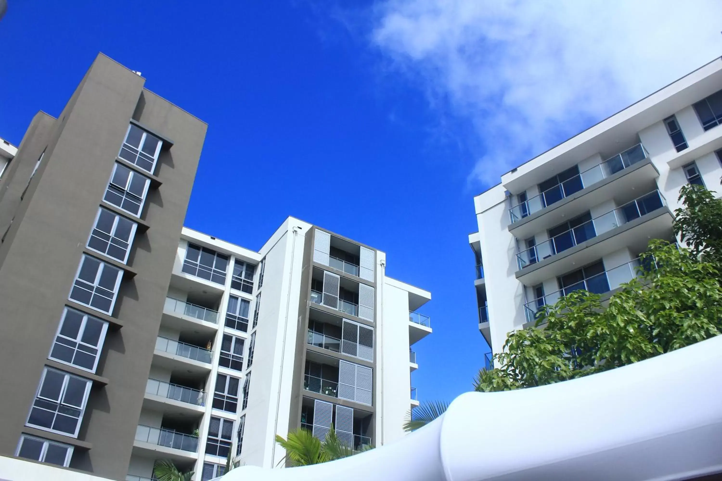 Facade/entrance, Property Building in Signature Waterfront Apartments