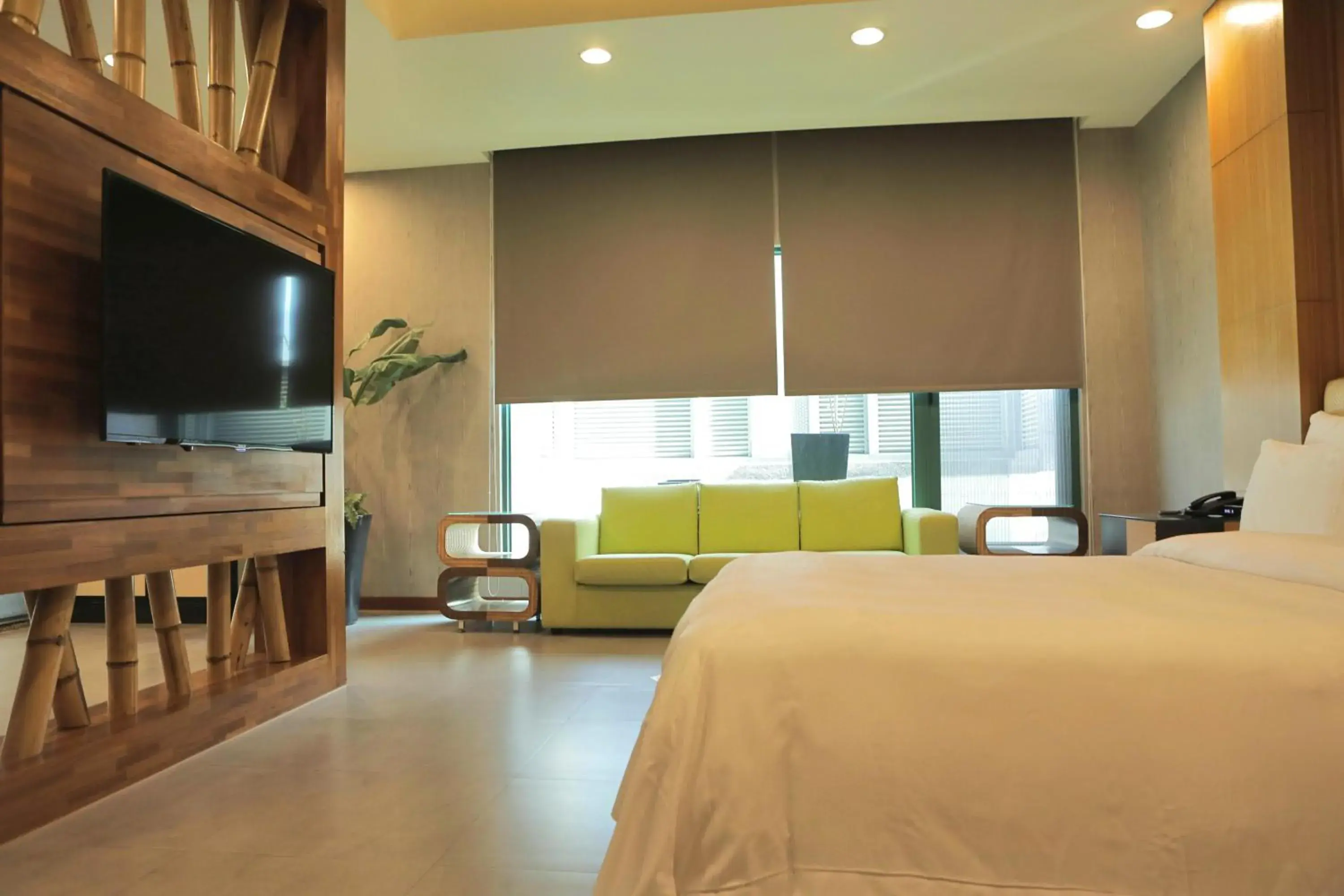 Photo of the whole room, TV/Entertainment Center in OHYA Boutique Motel-Yong-Kang Branch