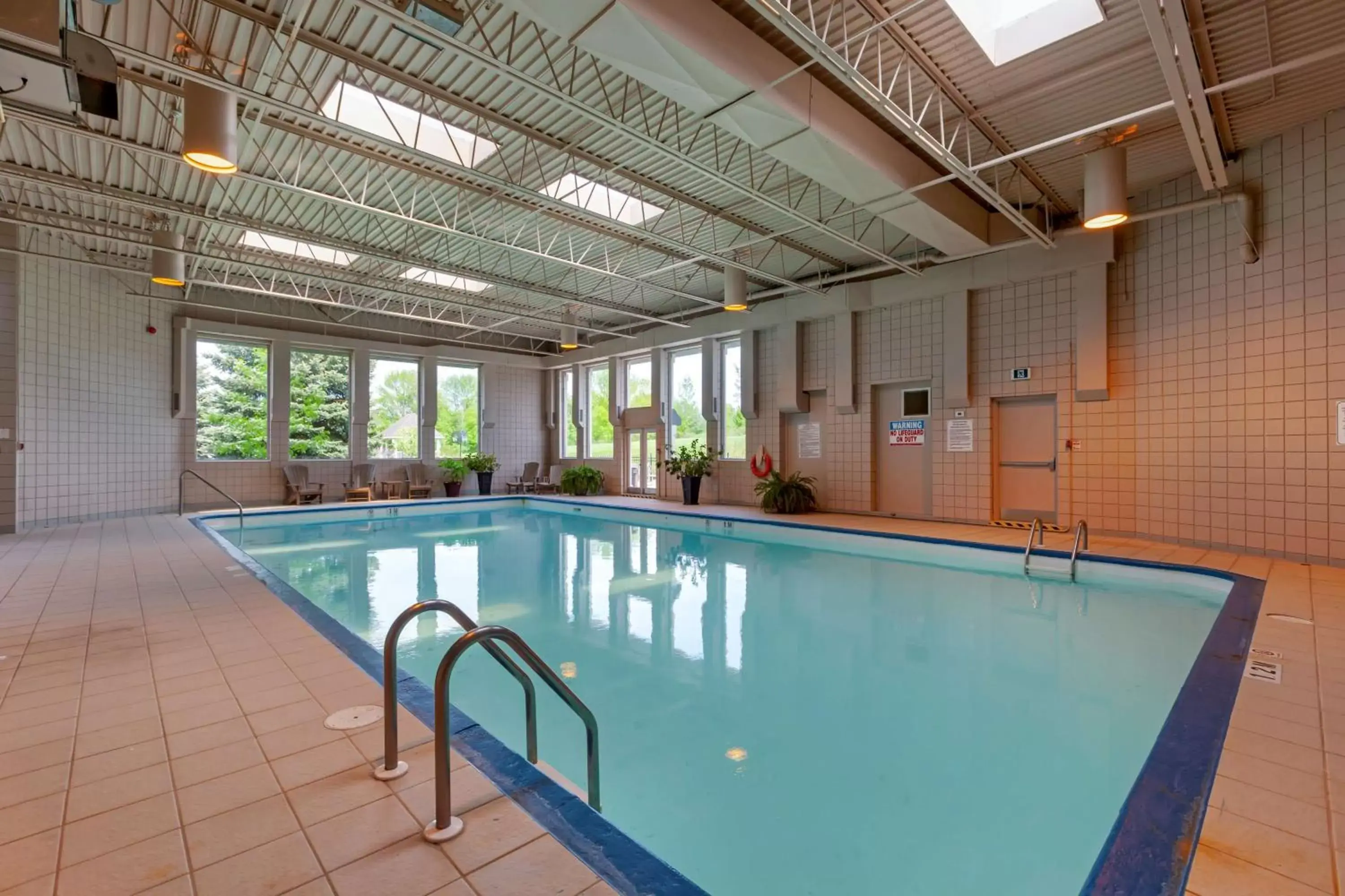 Pool view, Swimming Pool in Best Western Plus Mariposa Inn & Conference Centre