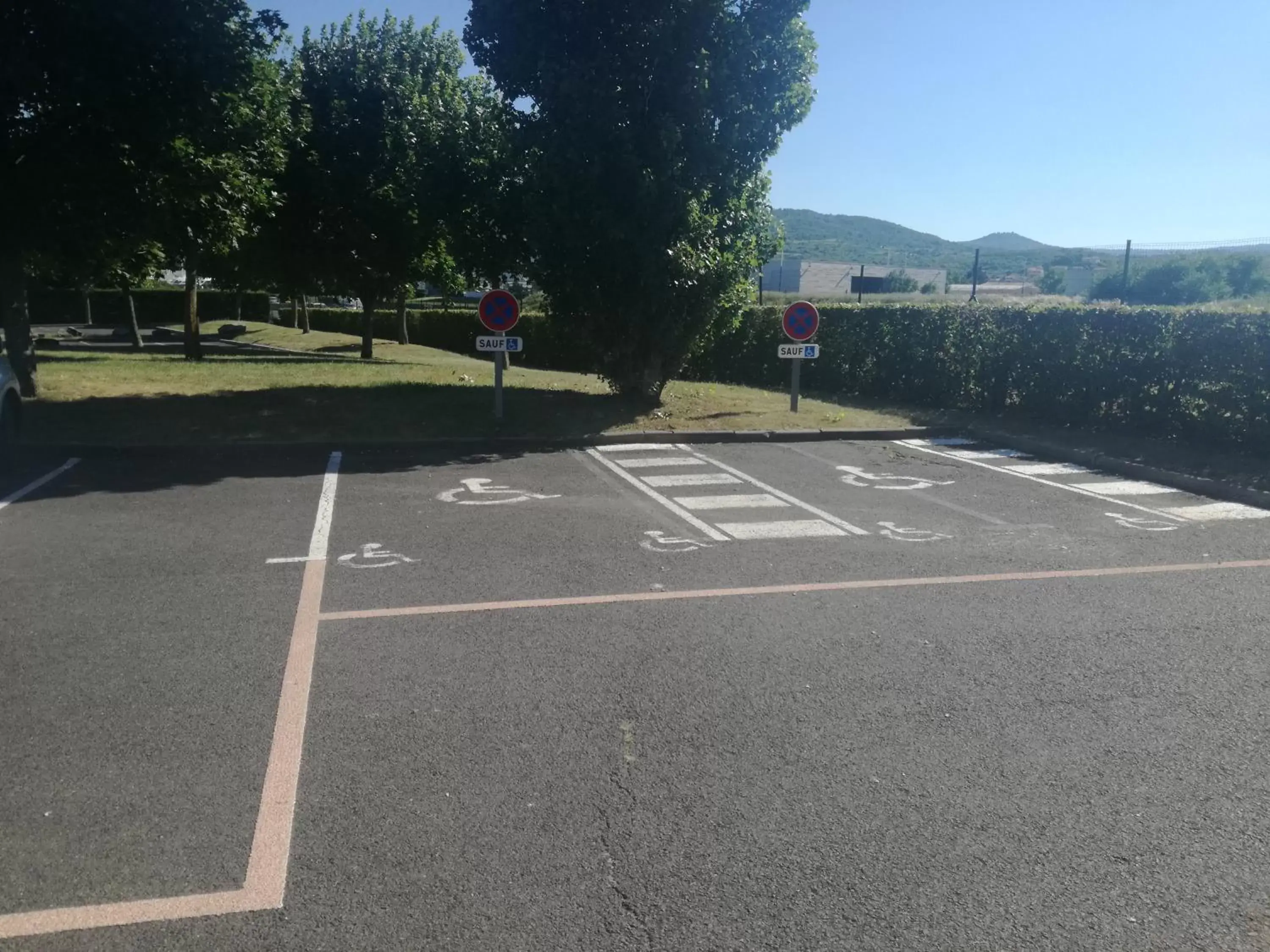 Parking in Campanile Clermont-Ferrand ~ Aubière