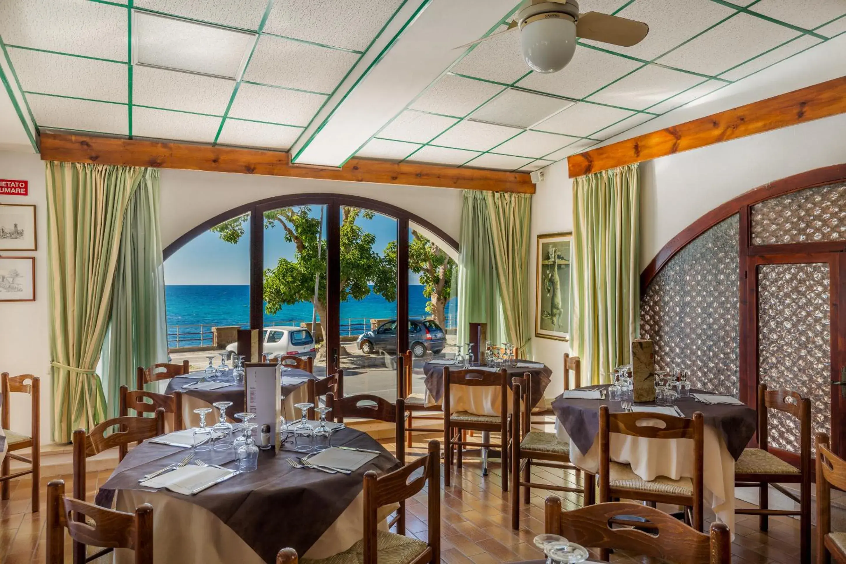 Restaurant/Places to Eat in Hotel El Balear
