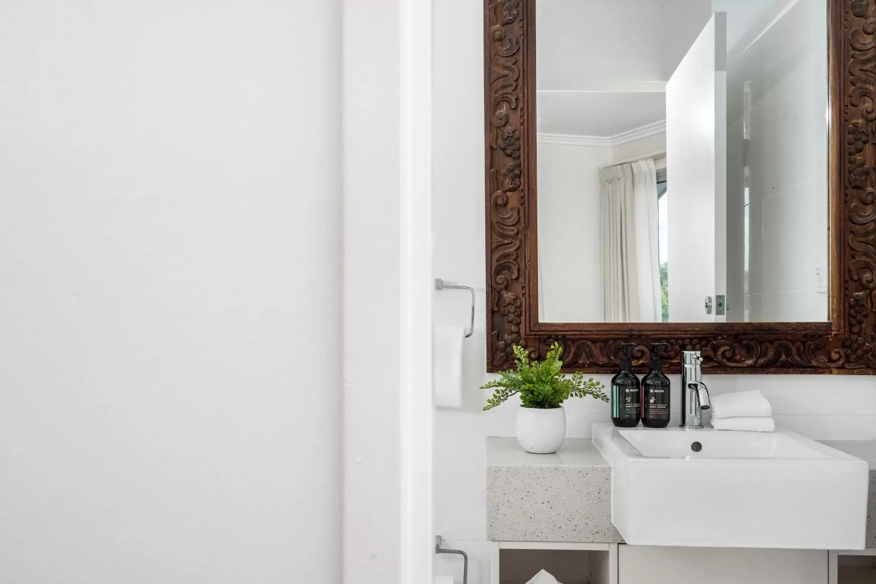 Bathroom in Byron Bay Hotel and Apartments