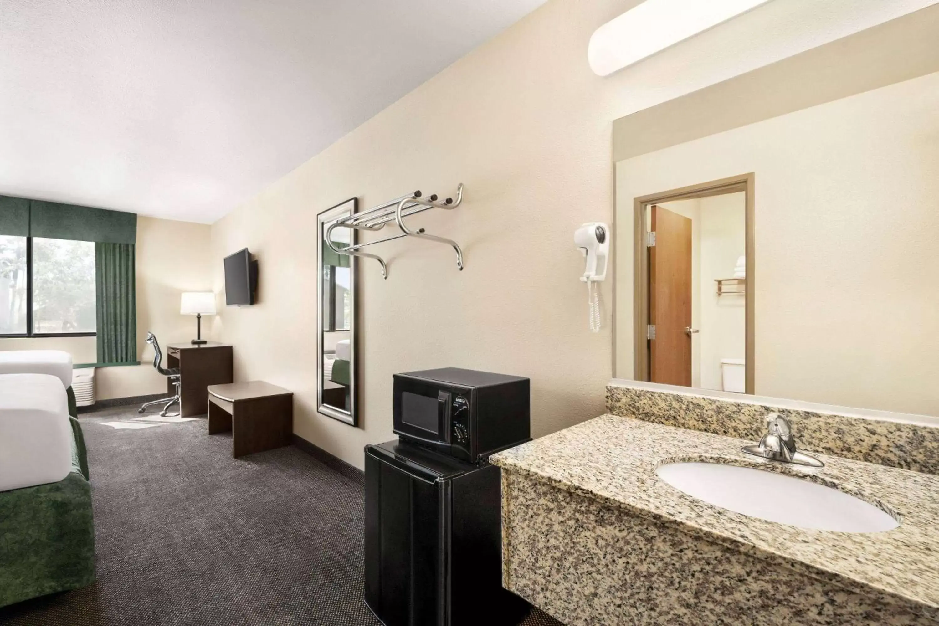 Photo of the whole room, Bathroom in Travelodge by Wyndham Yuma