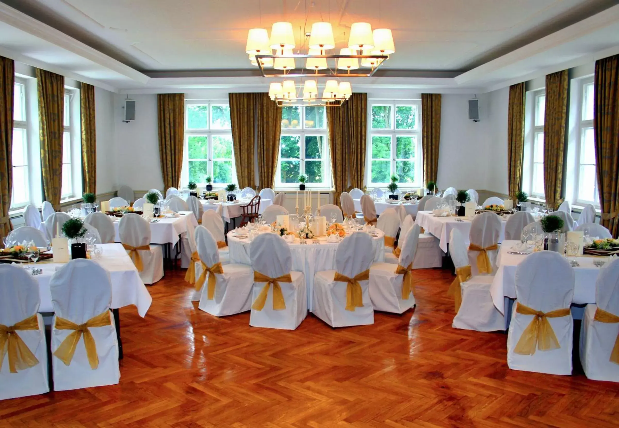 Business facilities, Banquet Facilities in Schloss Burgellern