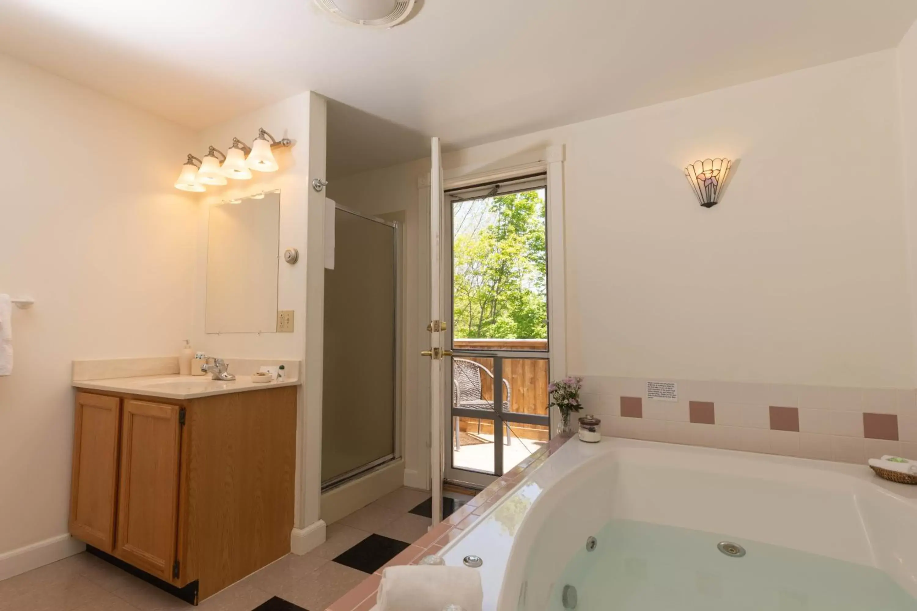 Queen Room with Balcony - single occupancy in Maple Hill Farm Inn Queen Room with Balcony - single occupancy in Maple Hill Farm Inn