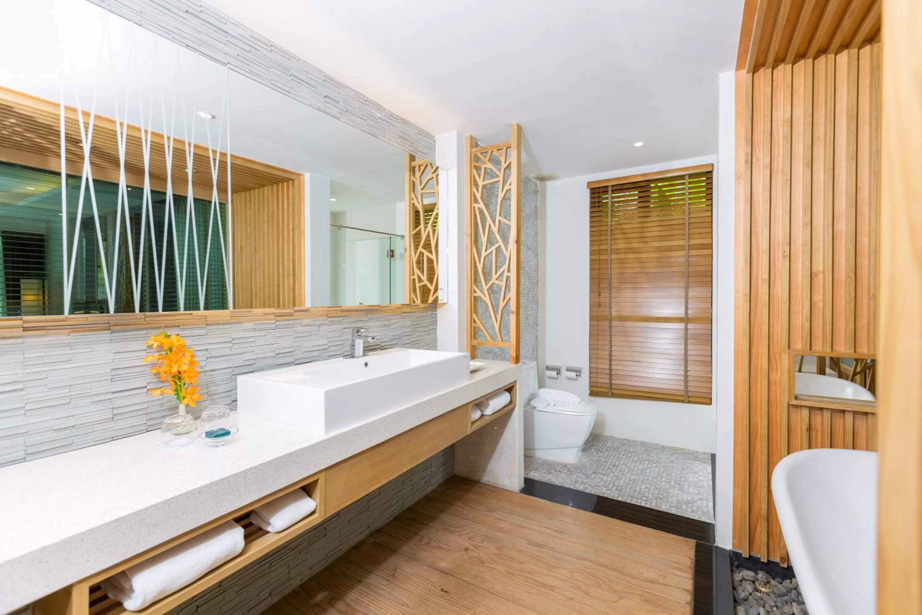 Bathroom in Wyndham Sea Pearl Resort, Phuket