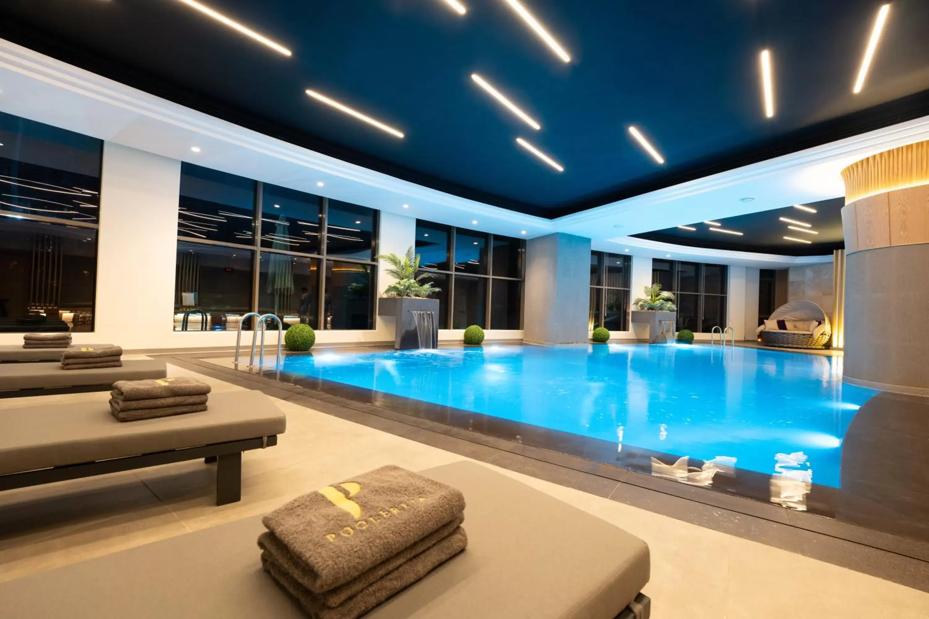 Swimming Pool in Grand Hotel