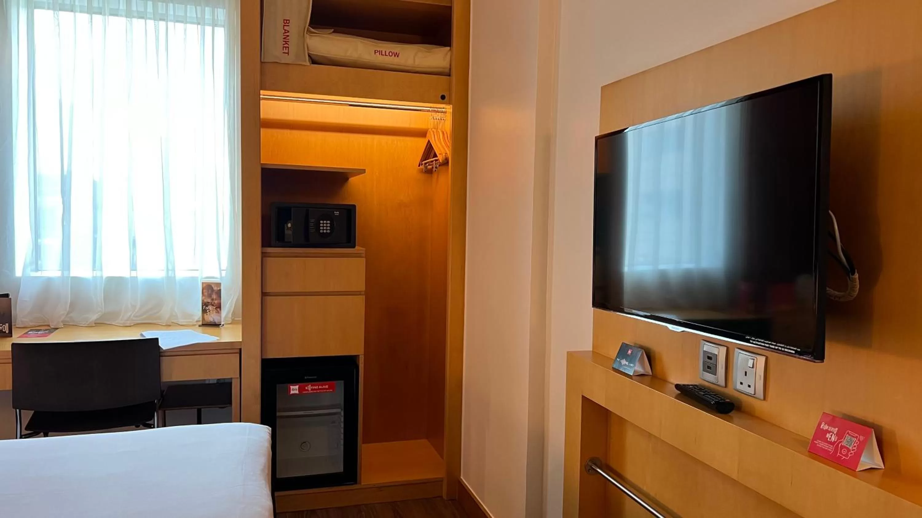 TV and multimedia, Bed in ibis Dubai One Central