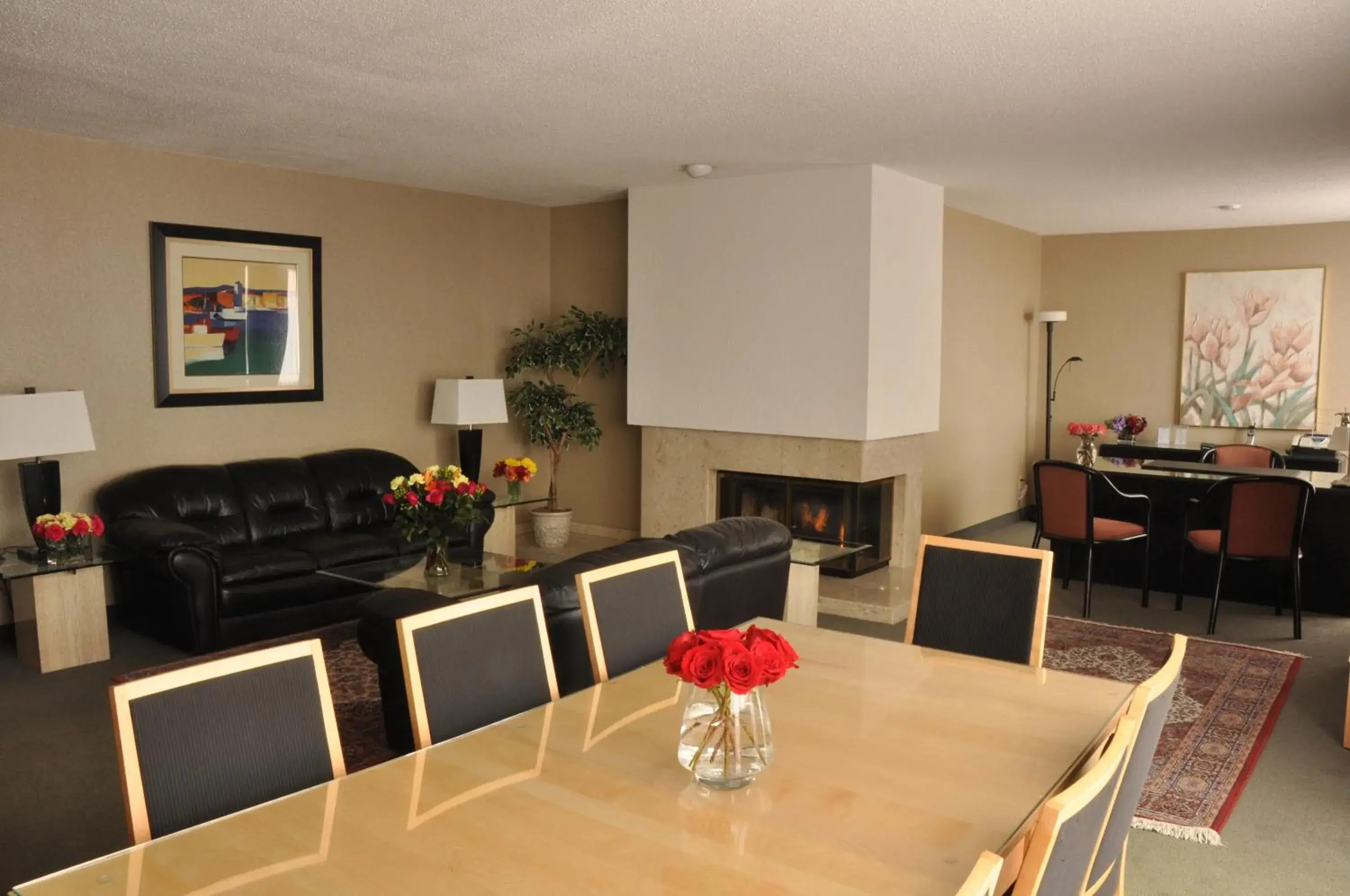 Living room in Cartier Place Suite Hotel