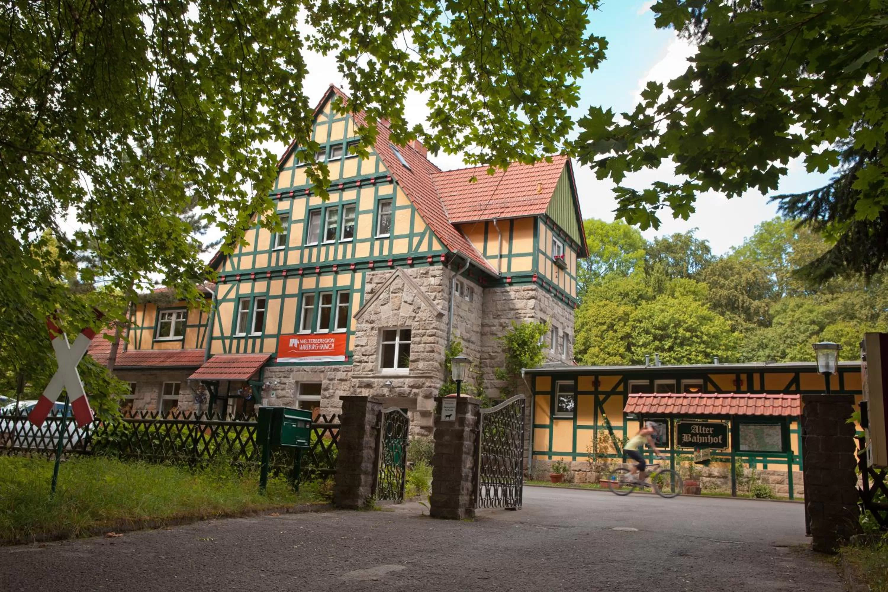 Facade/entrance in Landgasthof Alter Bahnhof