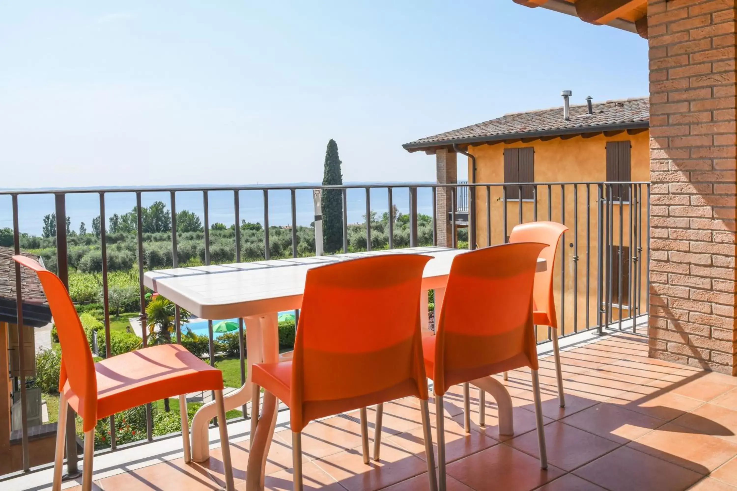 Lake view in Residence Corte Ferrari -Ciao Vacanze-